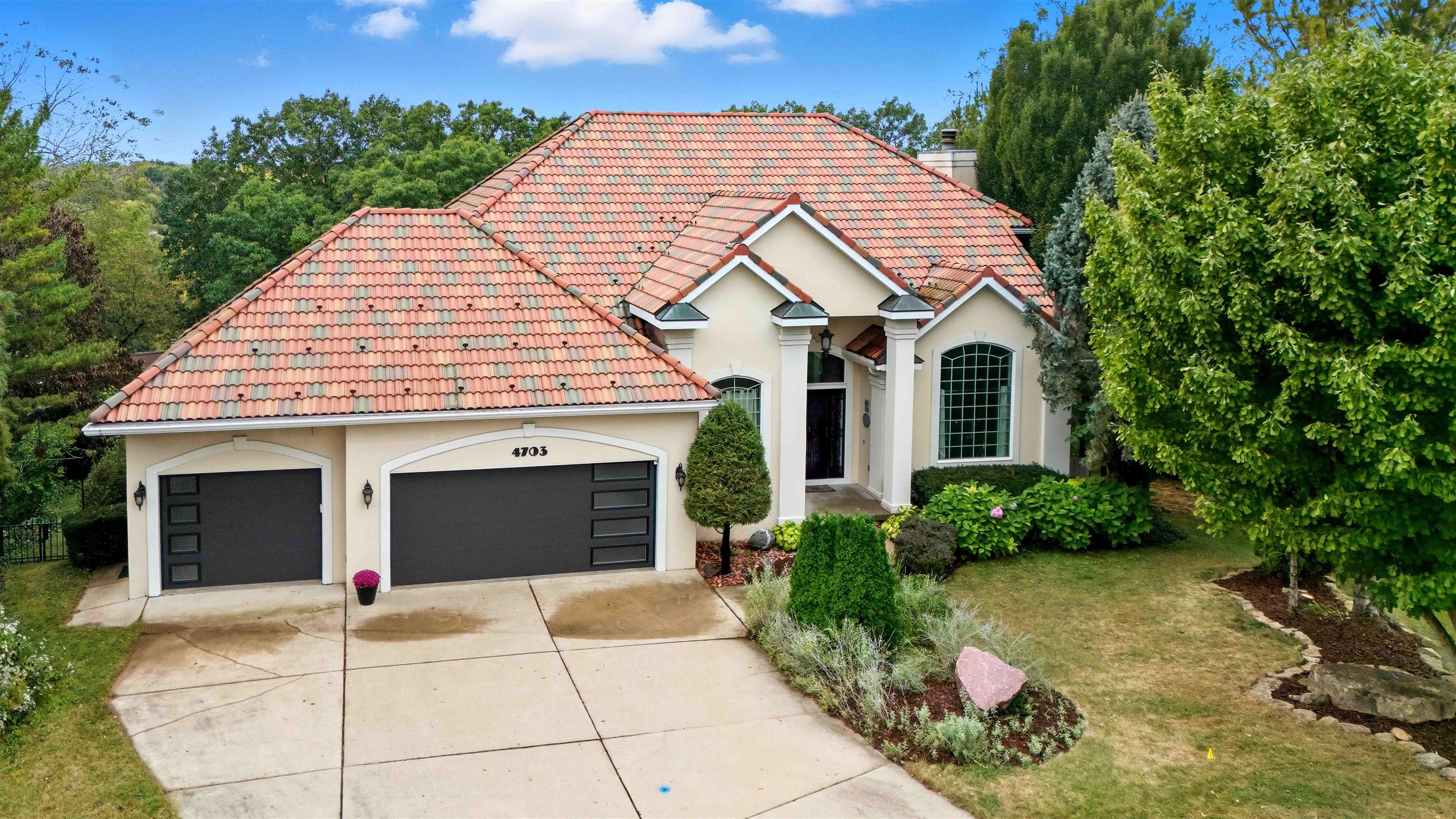 4703 Grandview Court