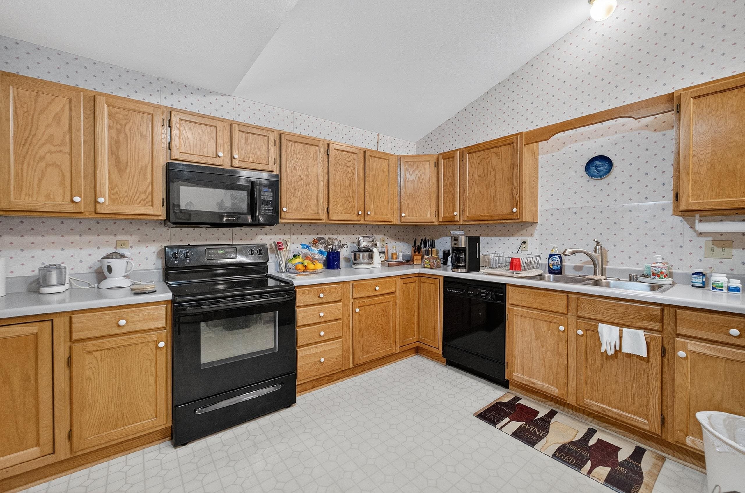 2906-2908 Brian Lane