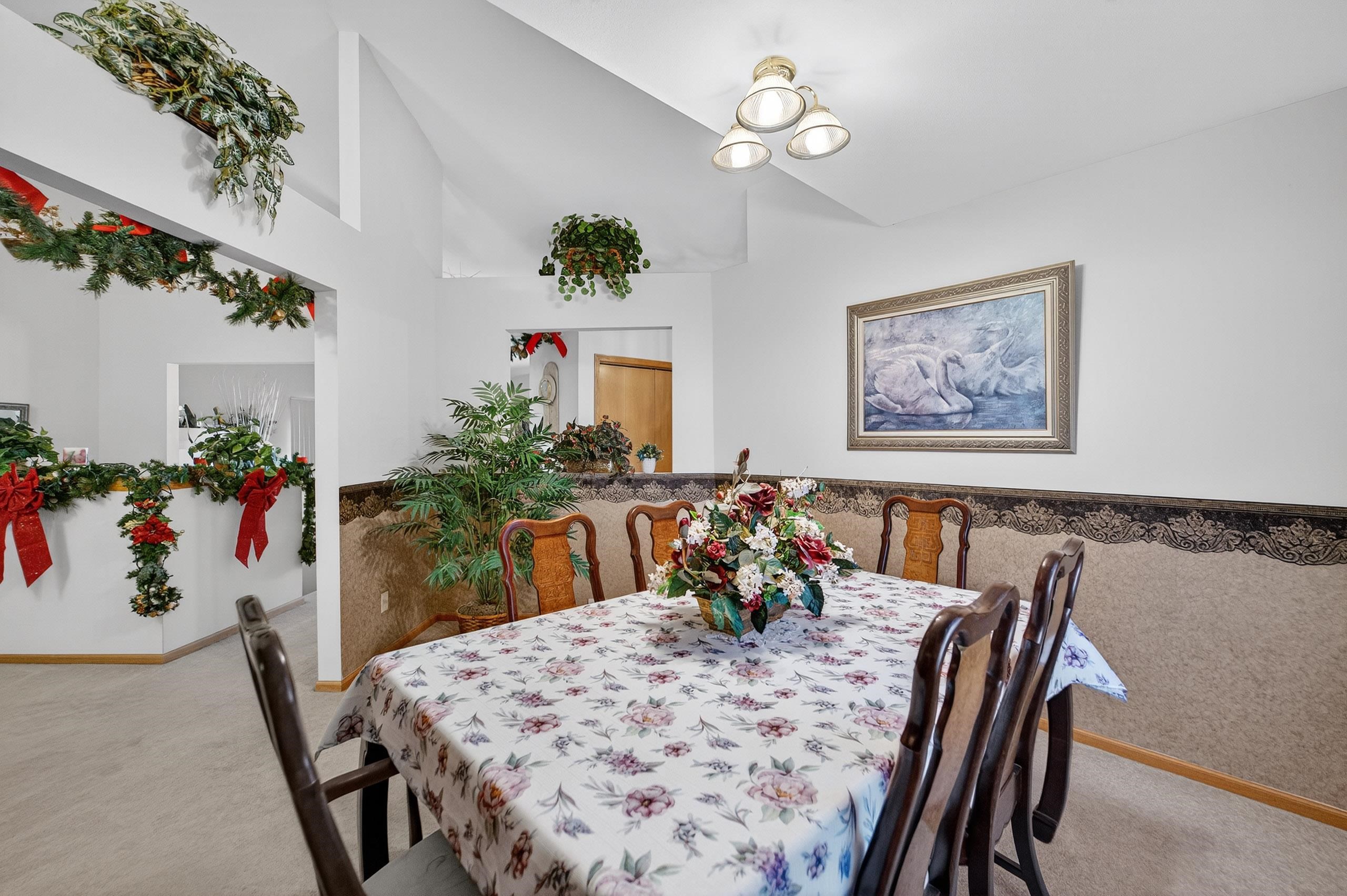 2906-2908 Brian Lane