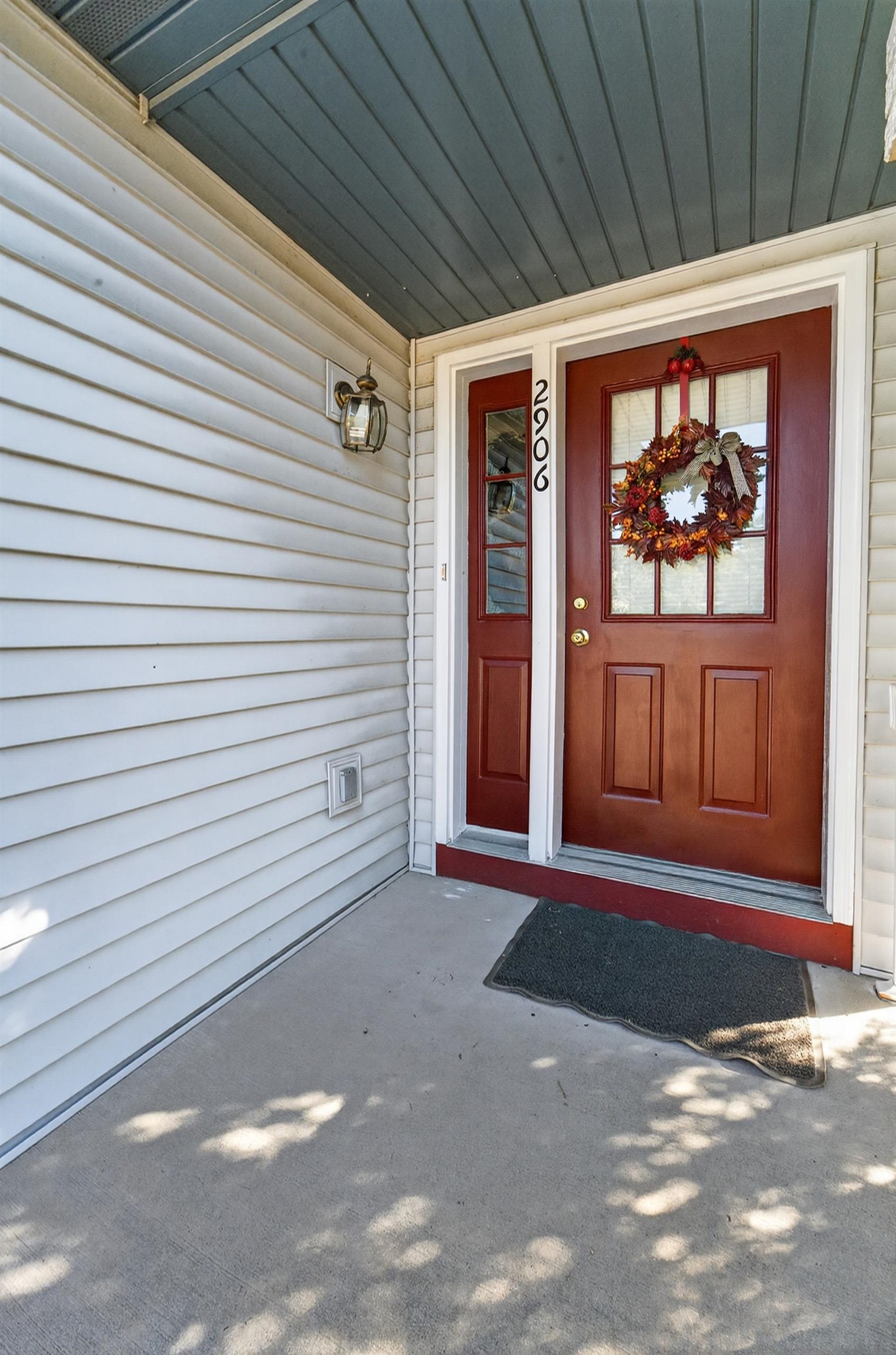 2906-2908 Brian Lane