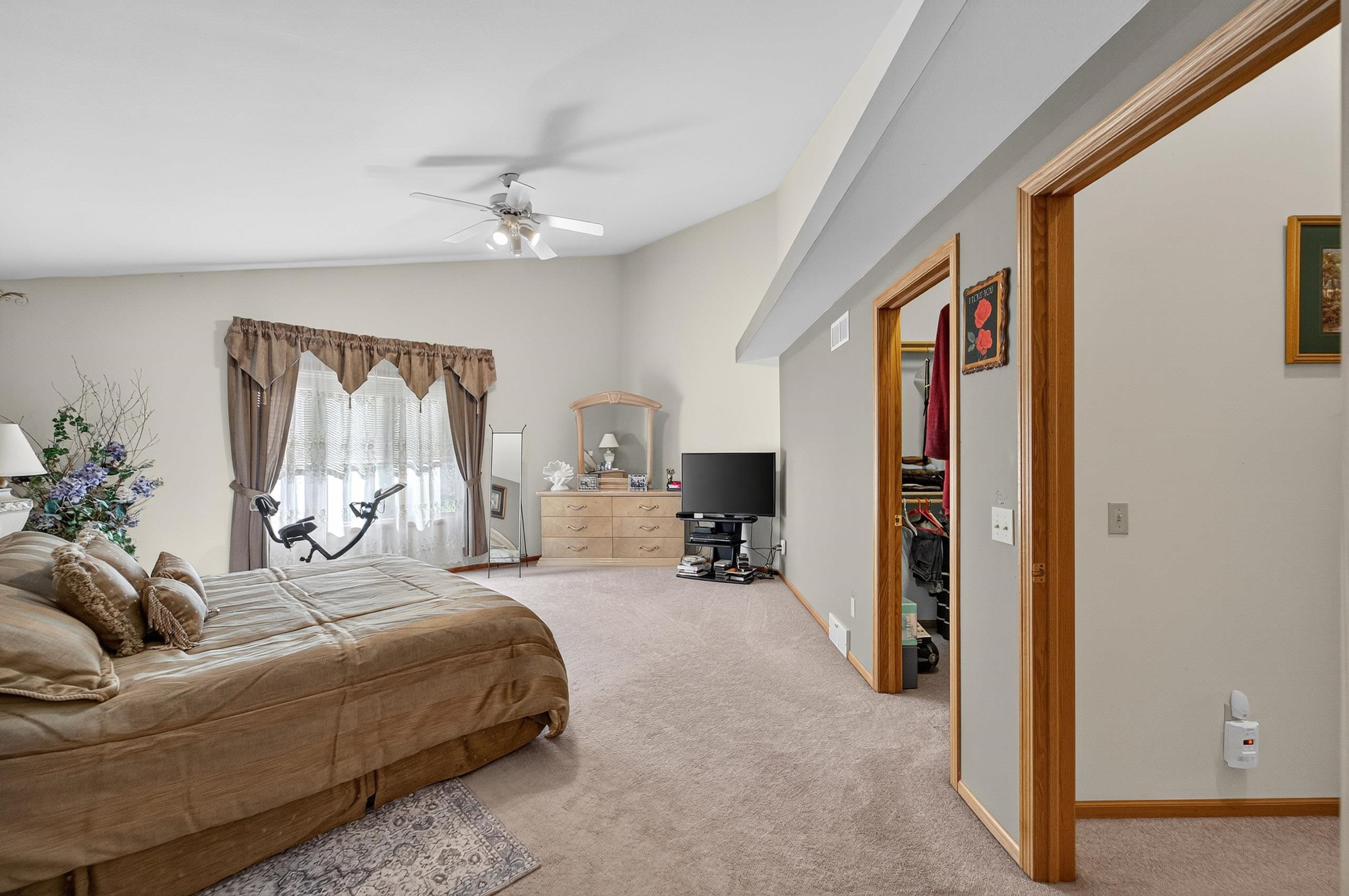 2906-2908 Brian Lane