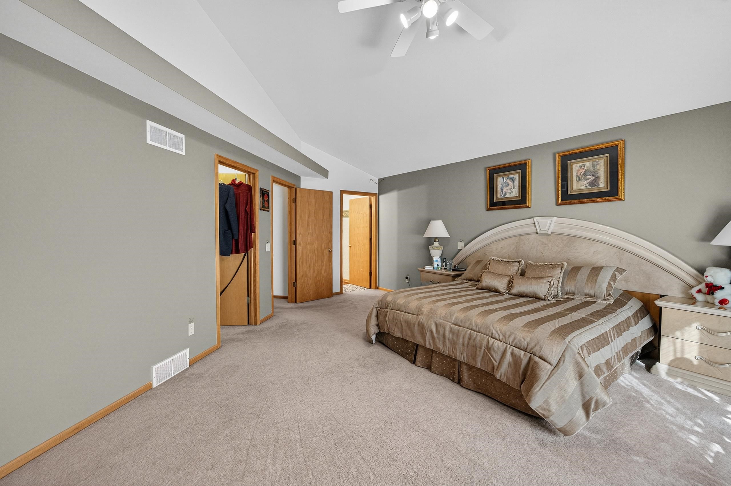 2906-2908 Brian Lane