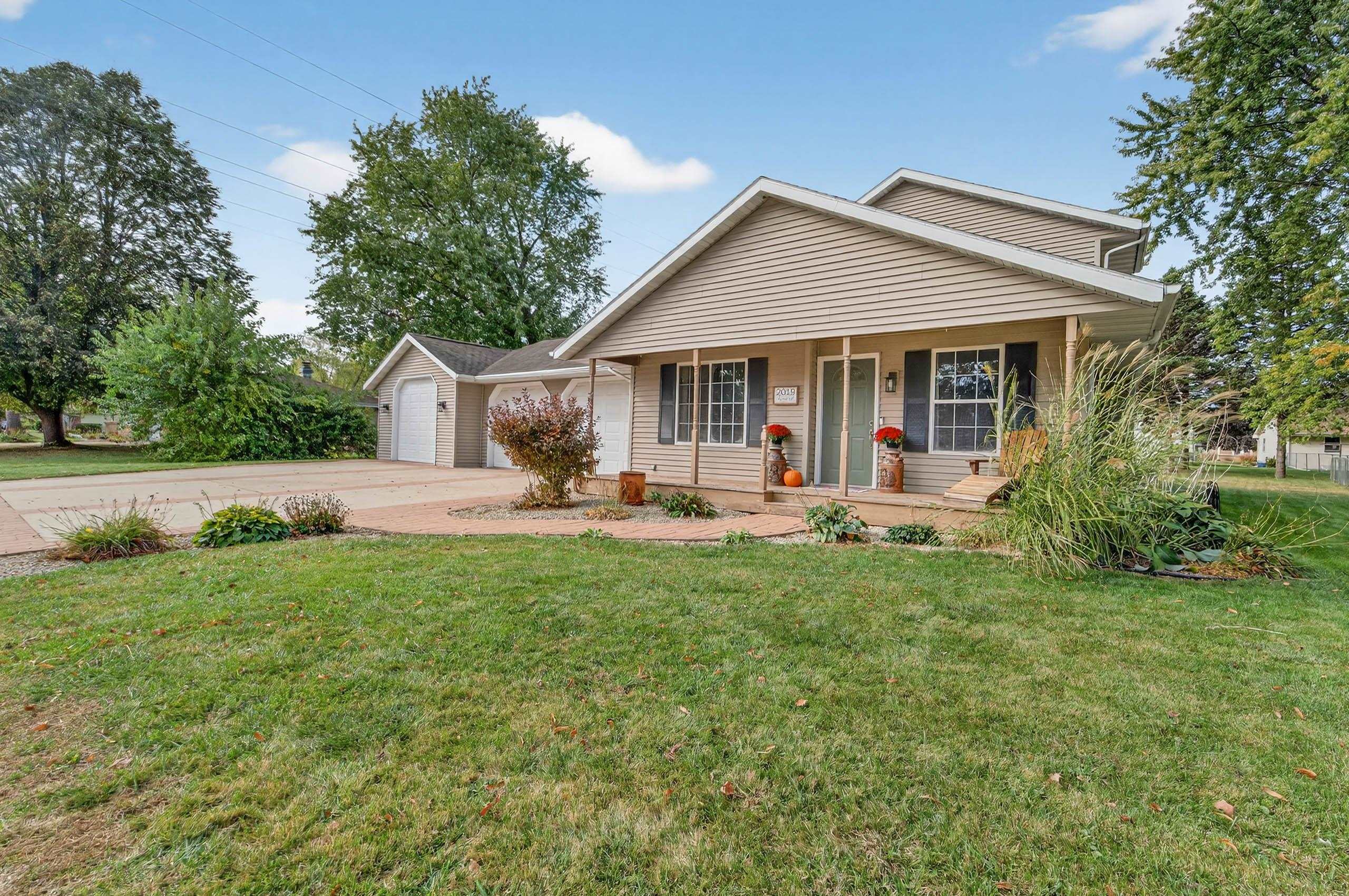 2019 Cottonwood Drive