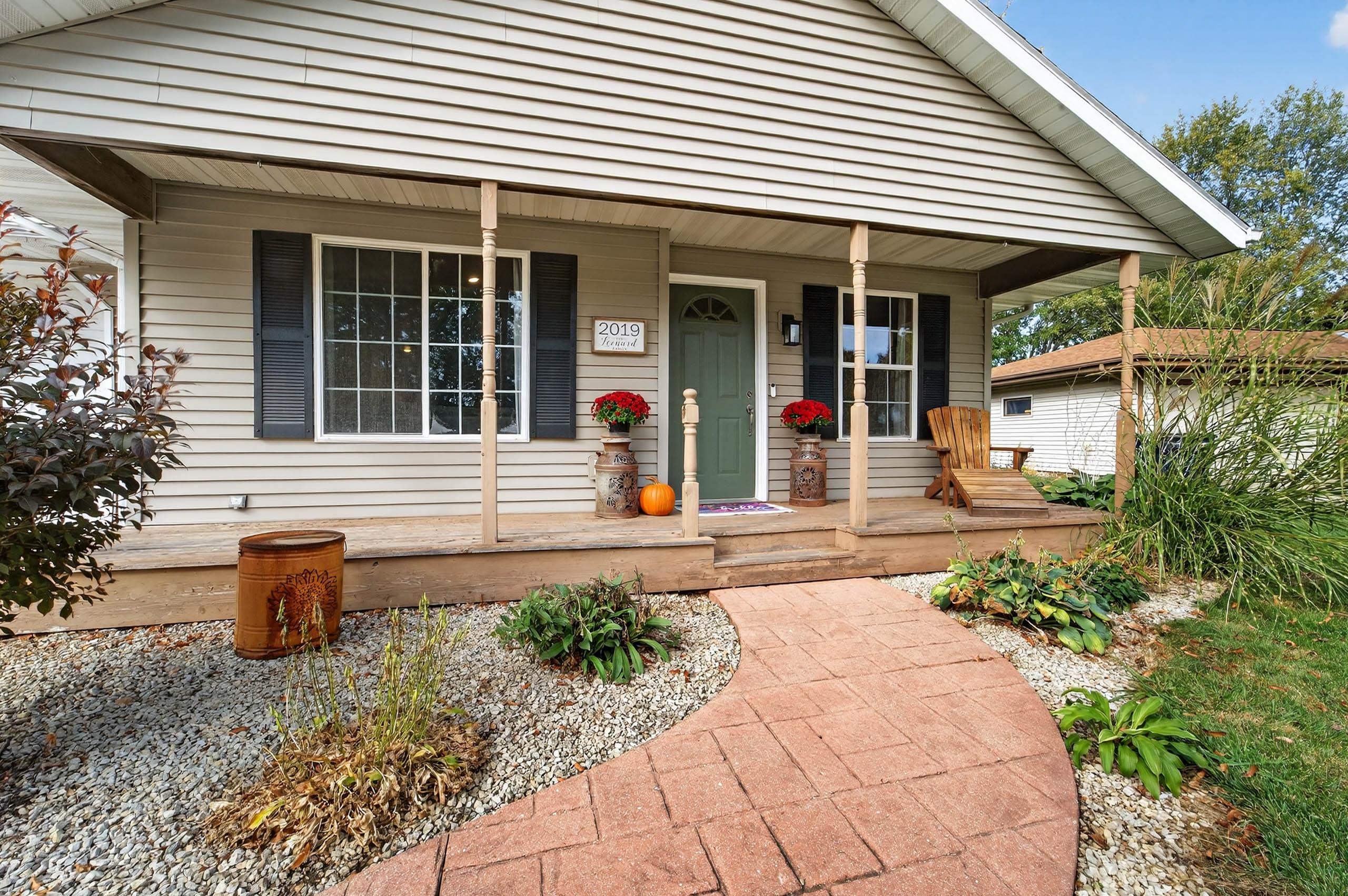 2019 Cottonwood Drive