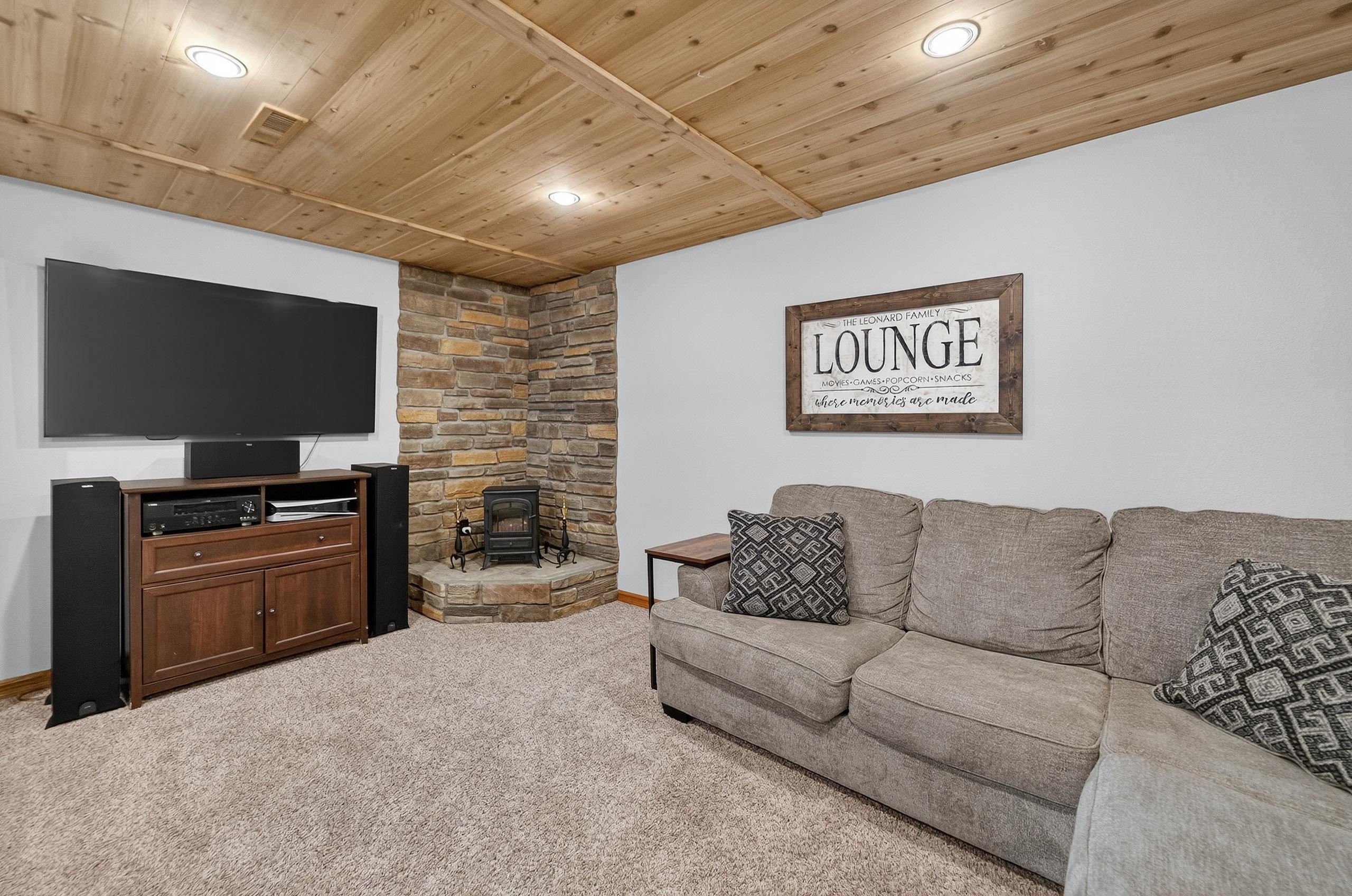 2019 Cottonwood Drive