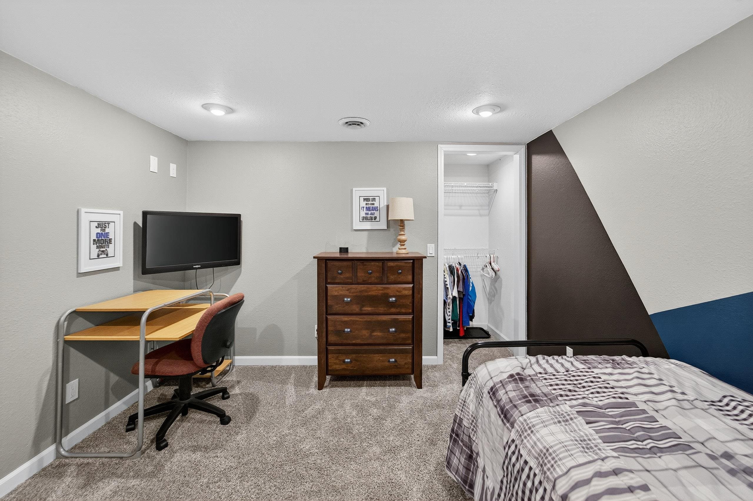 2019 Cottonwood Drive