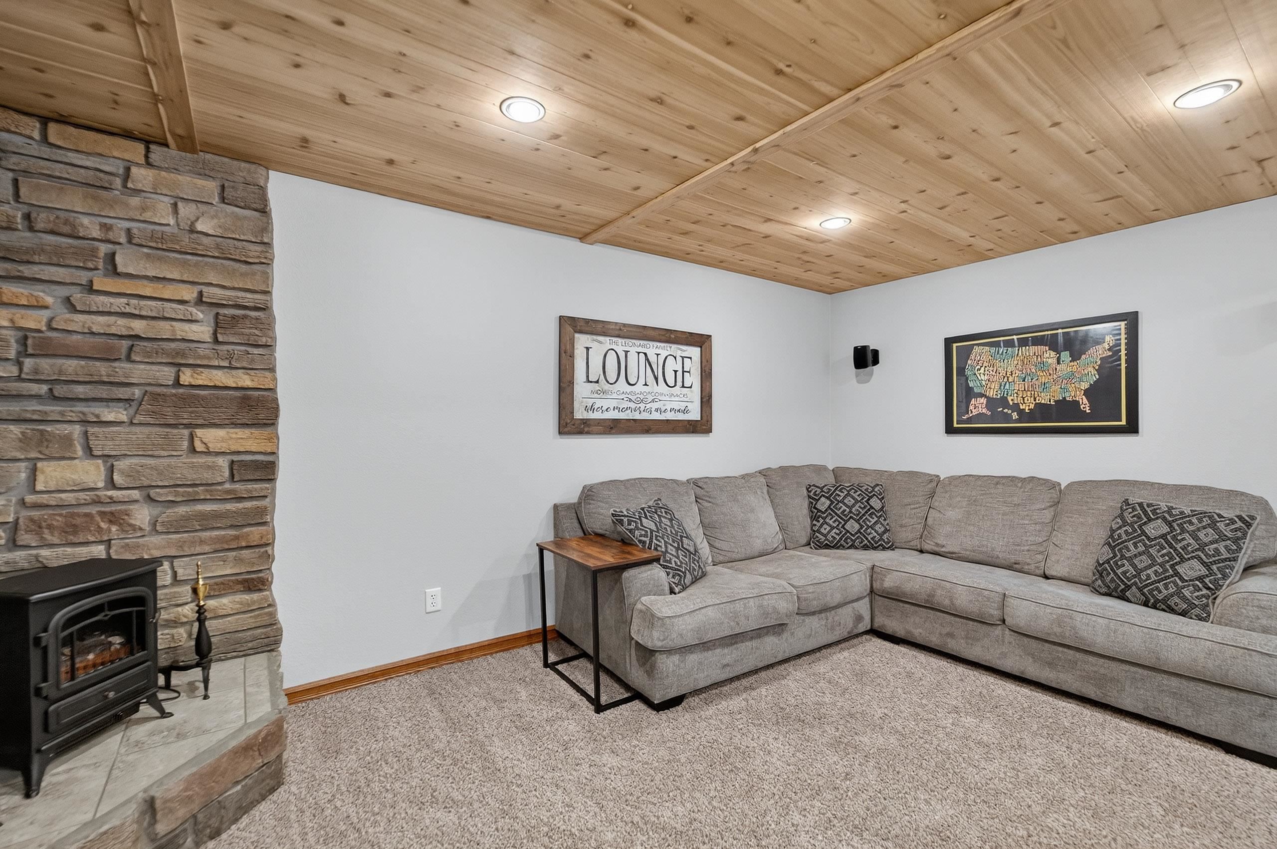 2019 Cottonwood Drive
