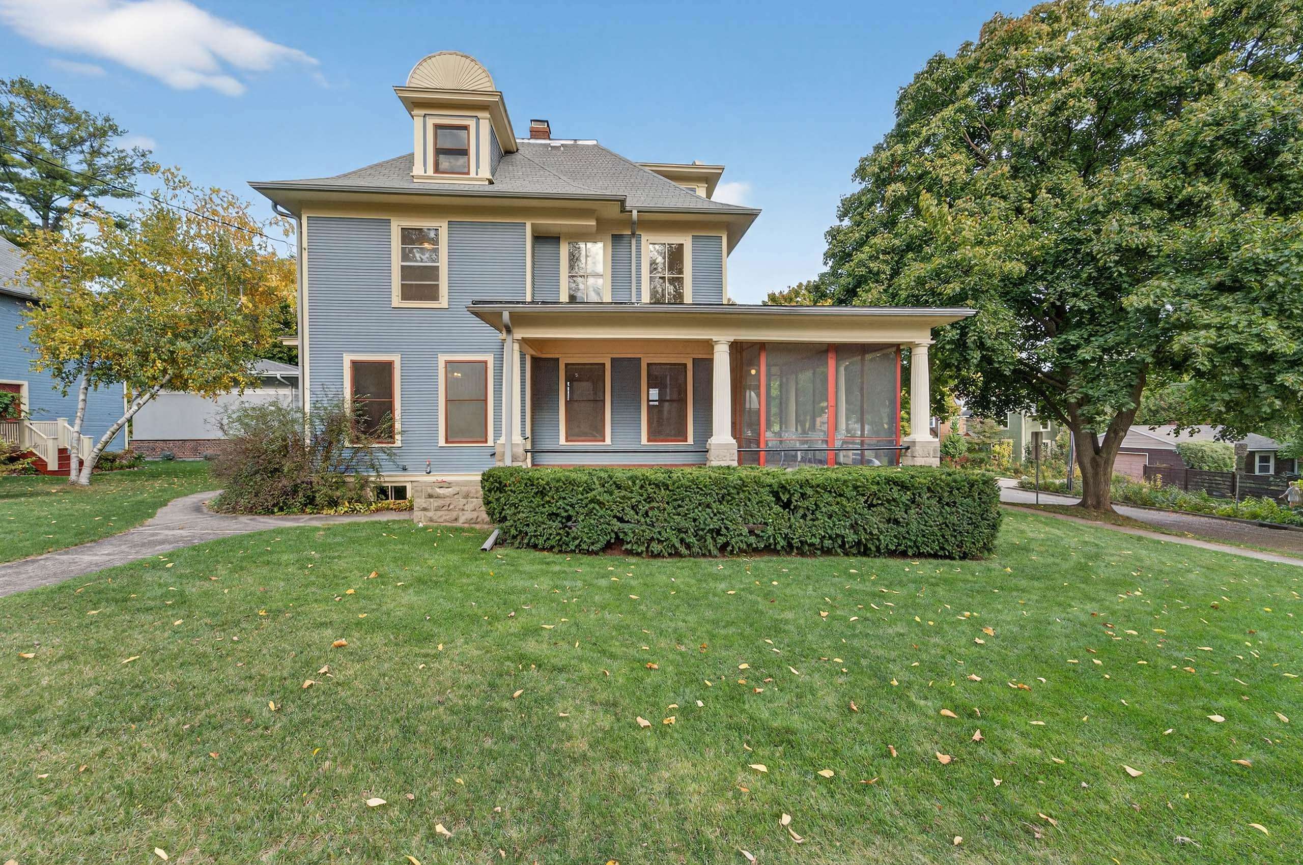 1922 Adams Street