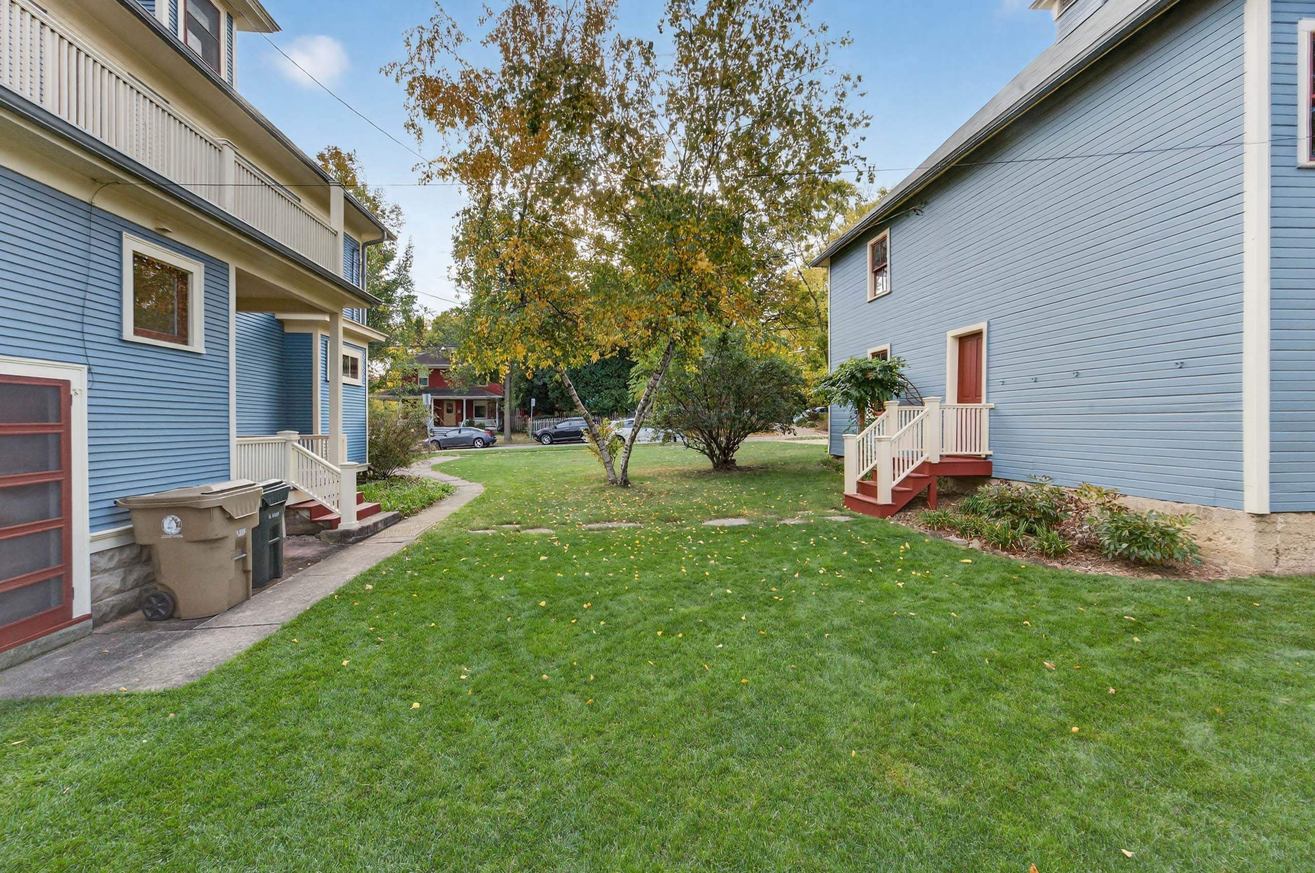 1922 Adams Street