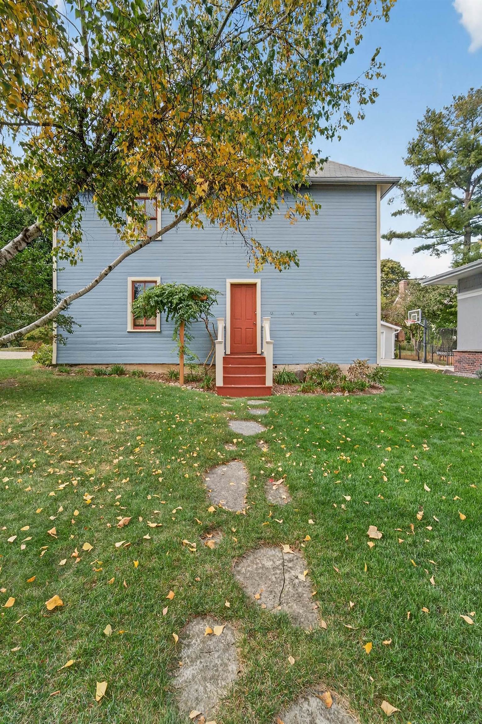 1922 Adams Street