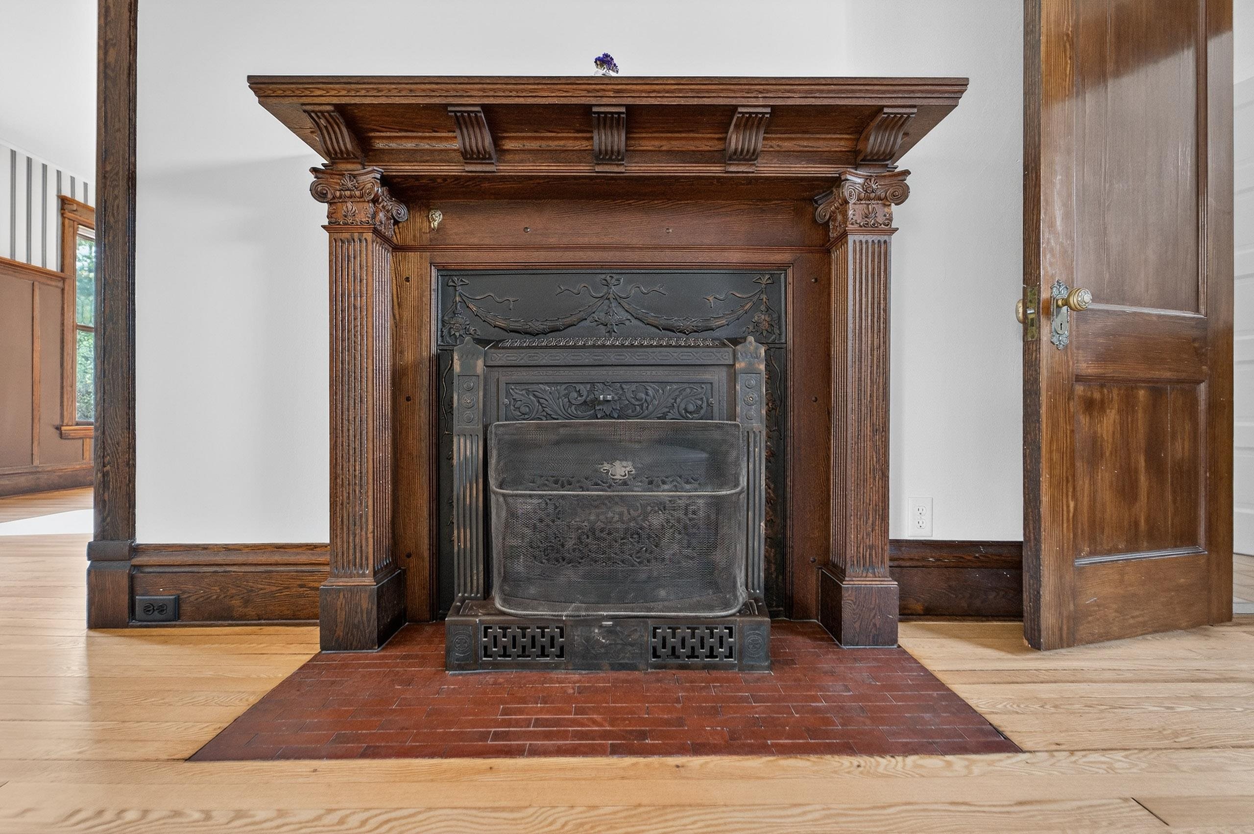 1922 Adams Street
