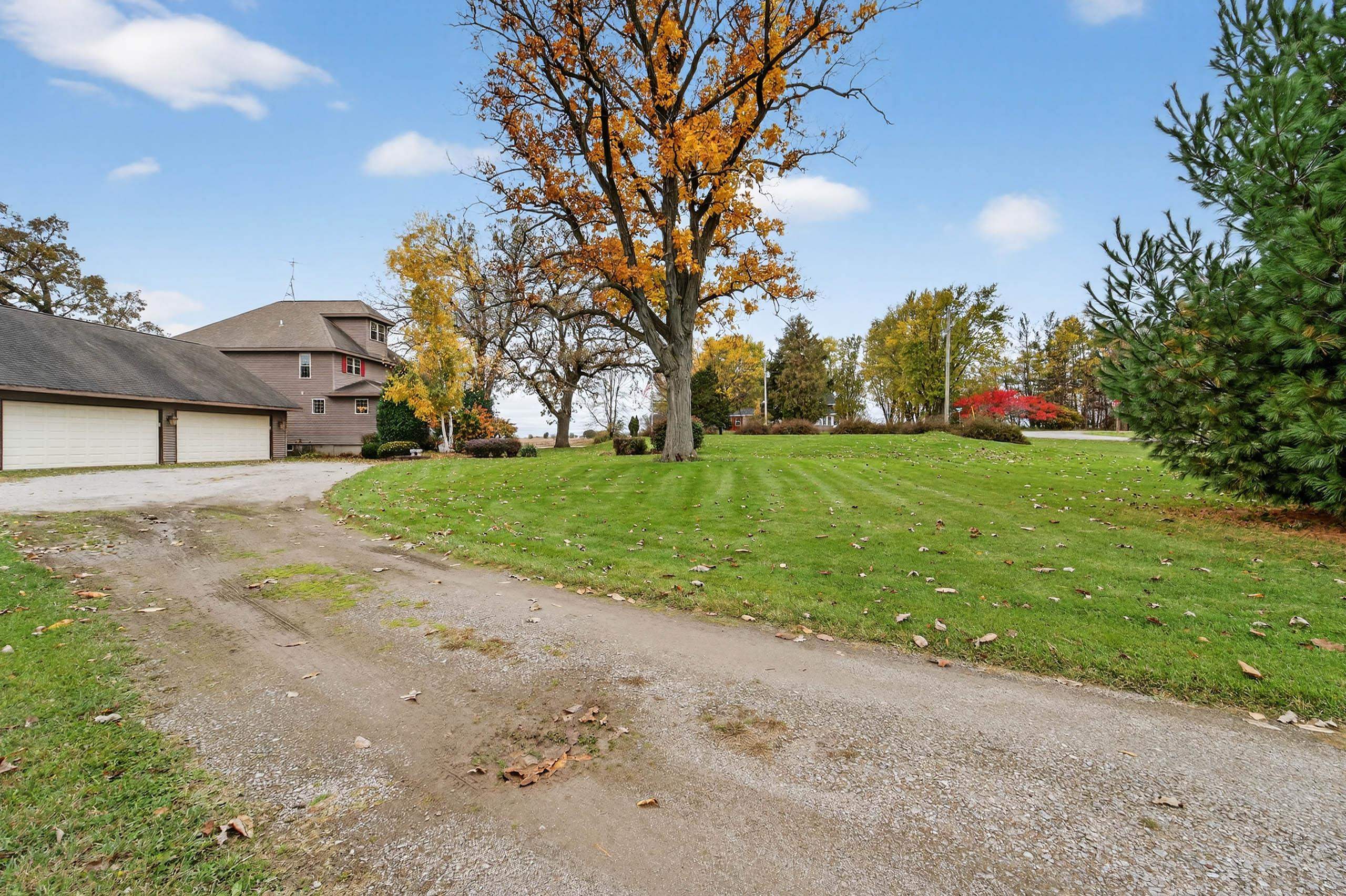 1045 York Center Road