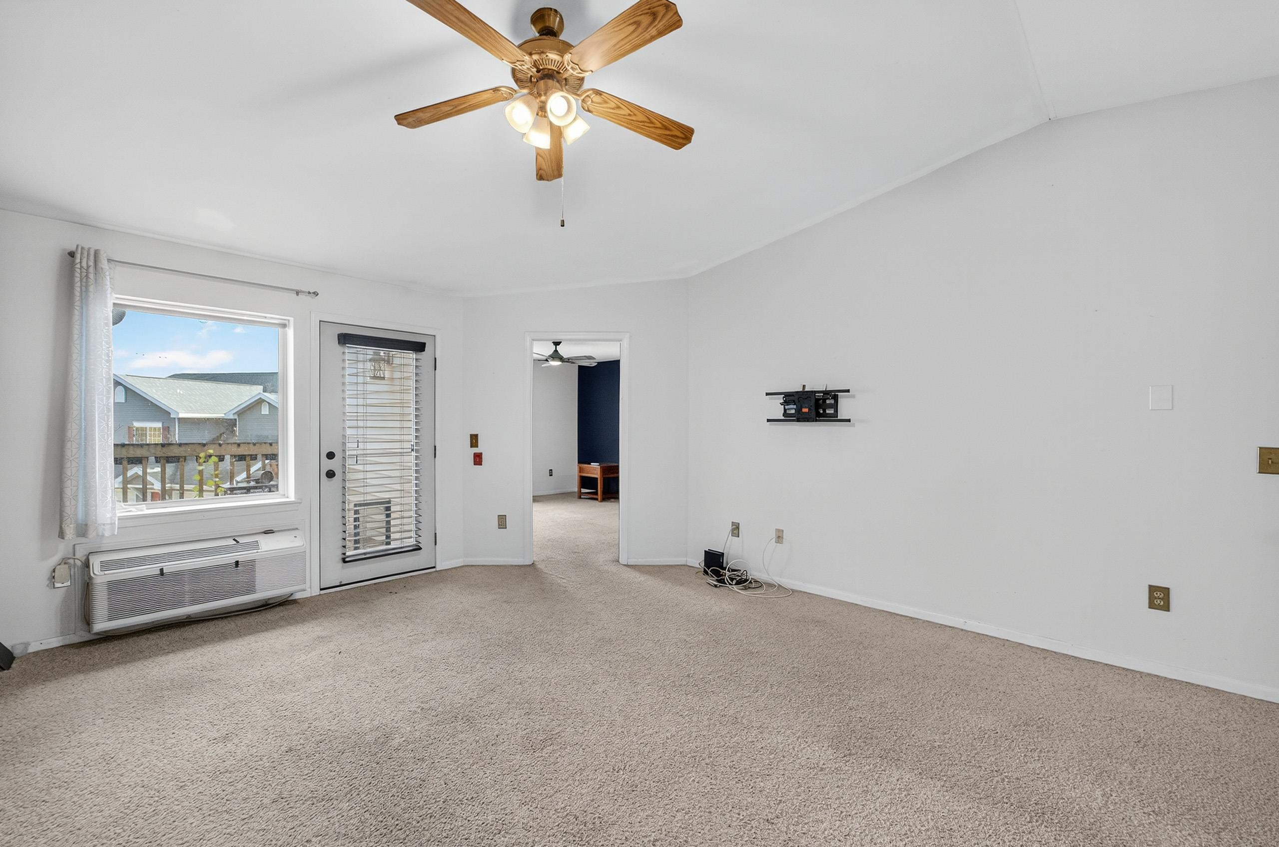 2954 King James Way 4