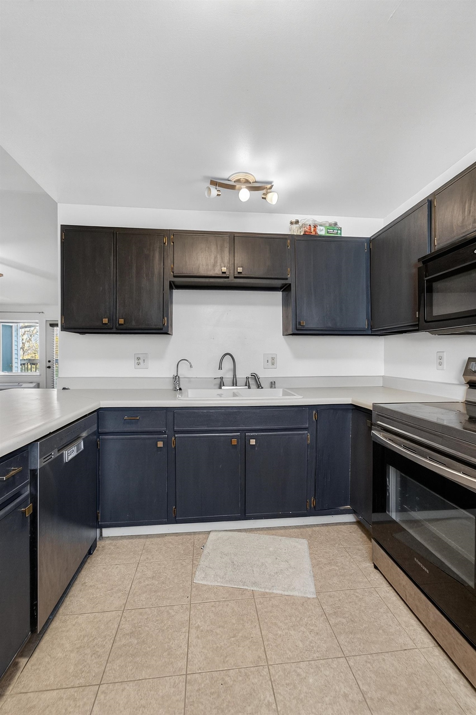 2954 King James Way 4