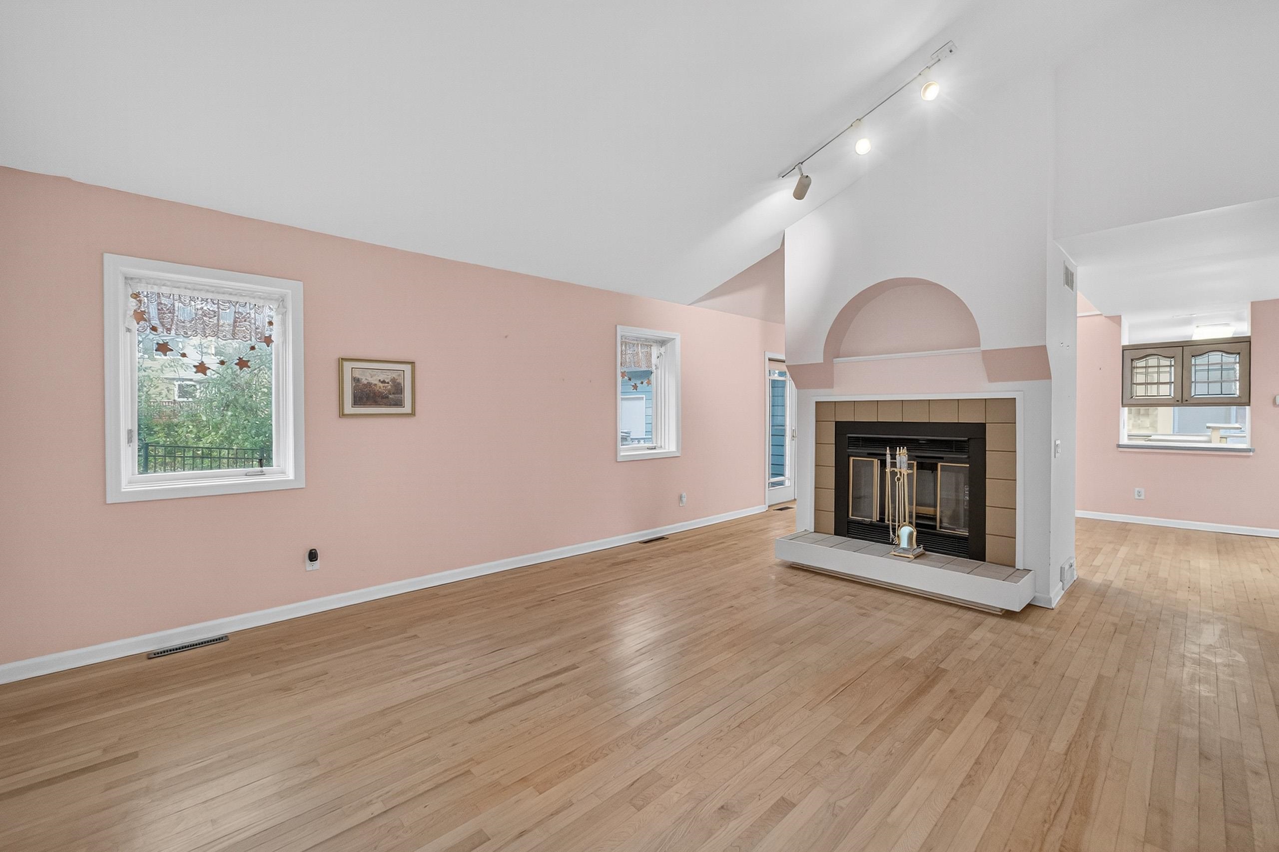 5824 Osmundsen Court