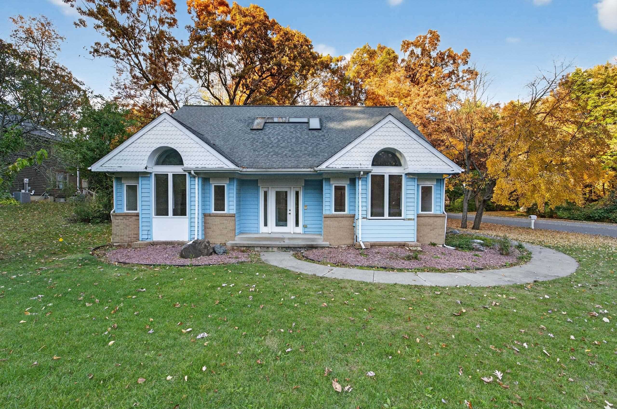 5824 Osmundsen Court