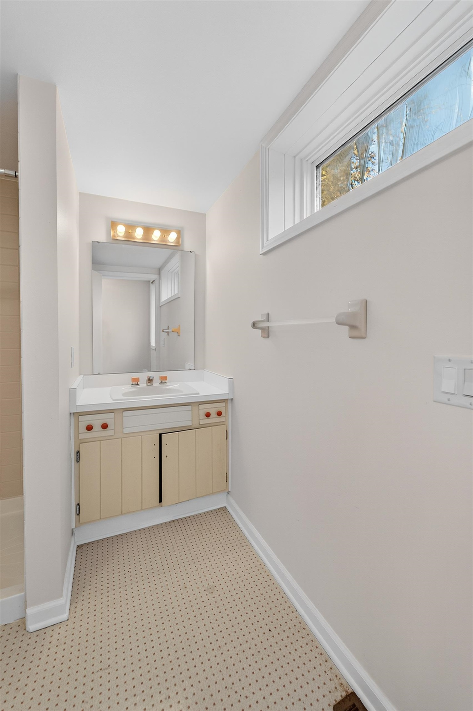 5824 Osmundsen Court