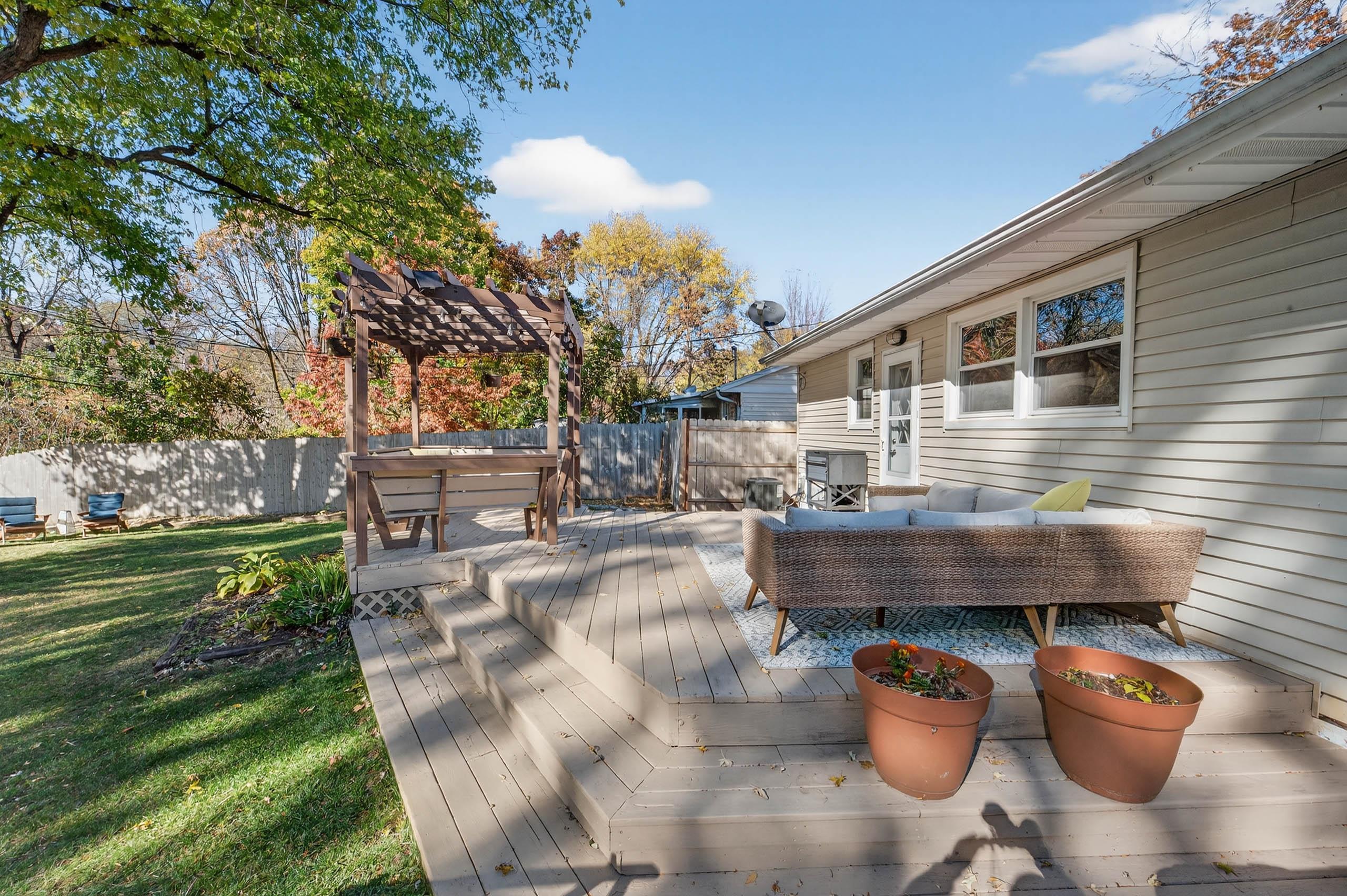 5513 Dahlen Drive