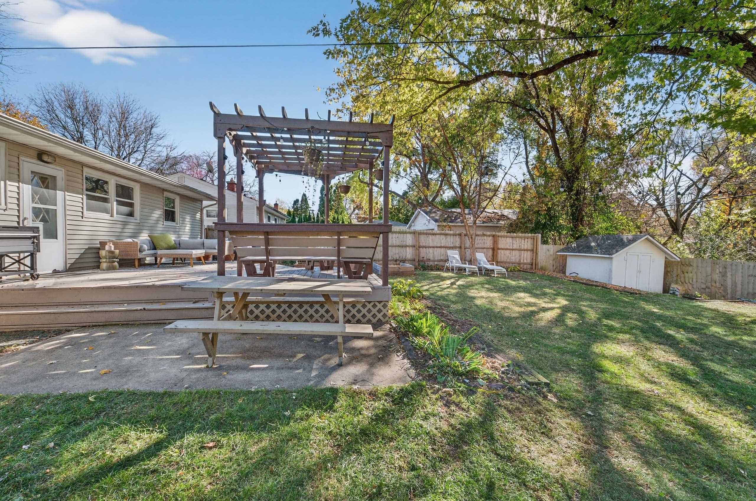 5513 Dahlen Drive