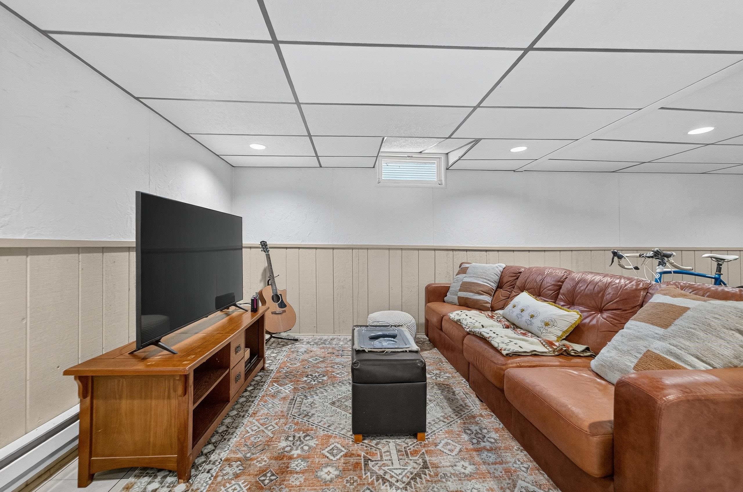 5513 Dahlen Drive