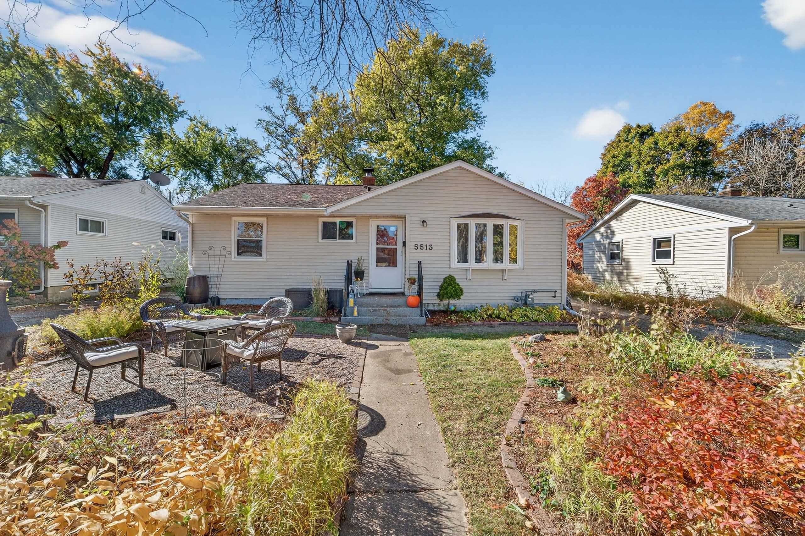 5513 Dahlen Drive