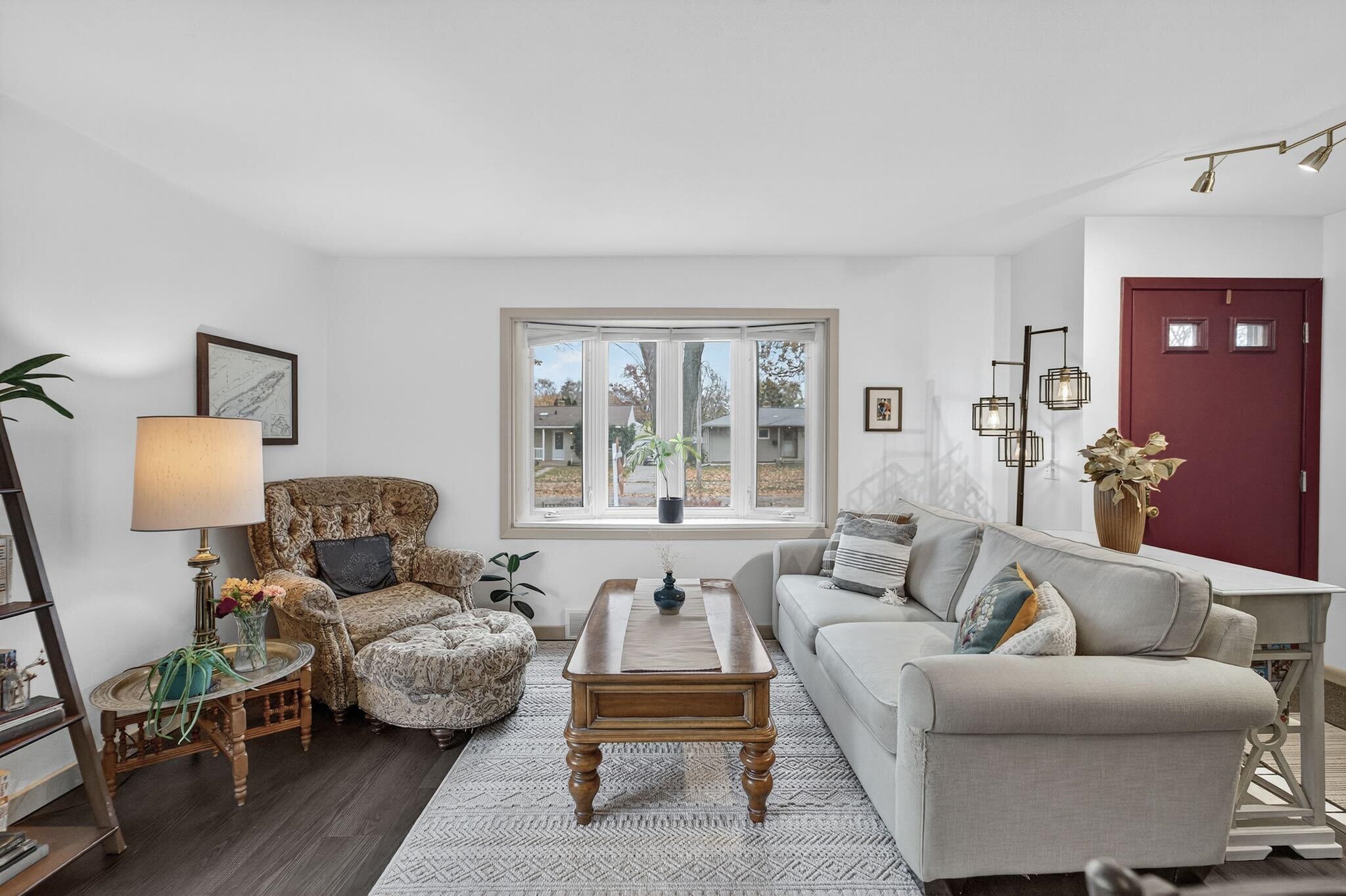 5513 Dahlen Drive