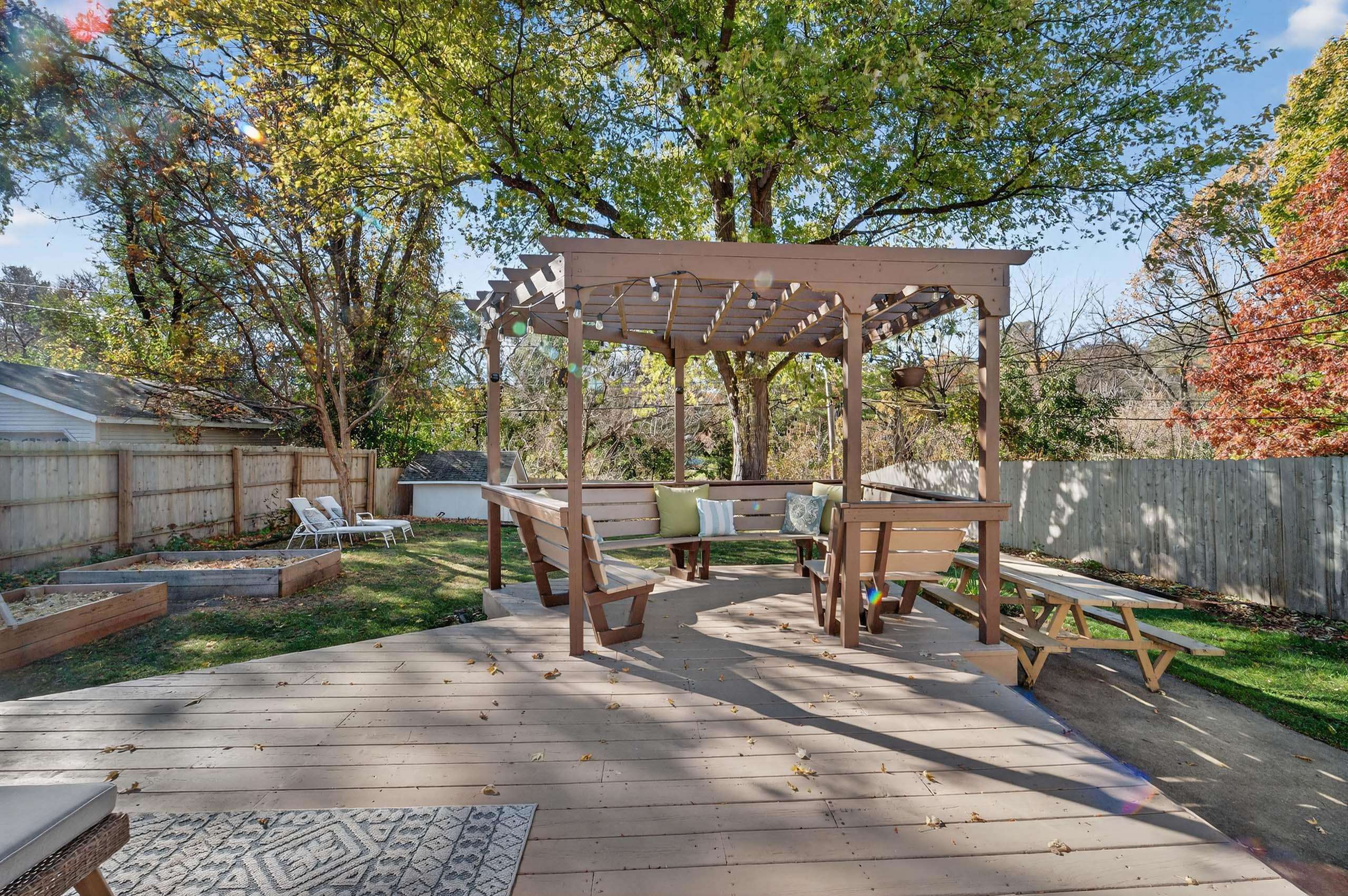 5513 Dahlen Drive