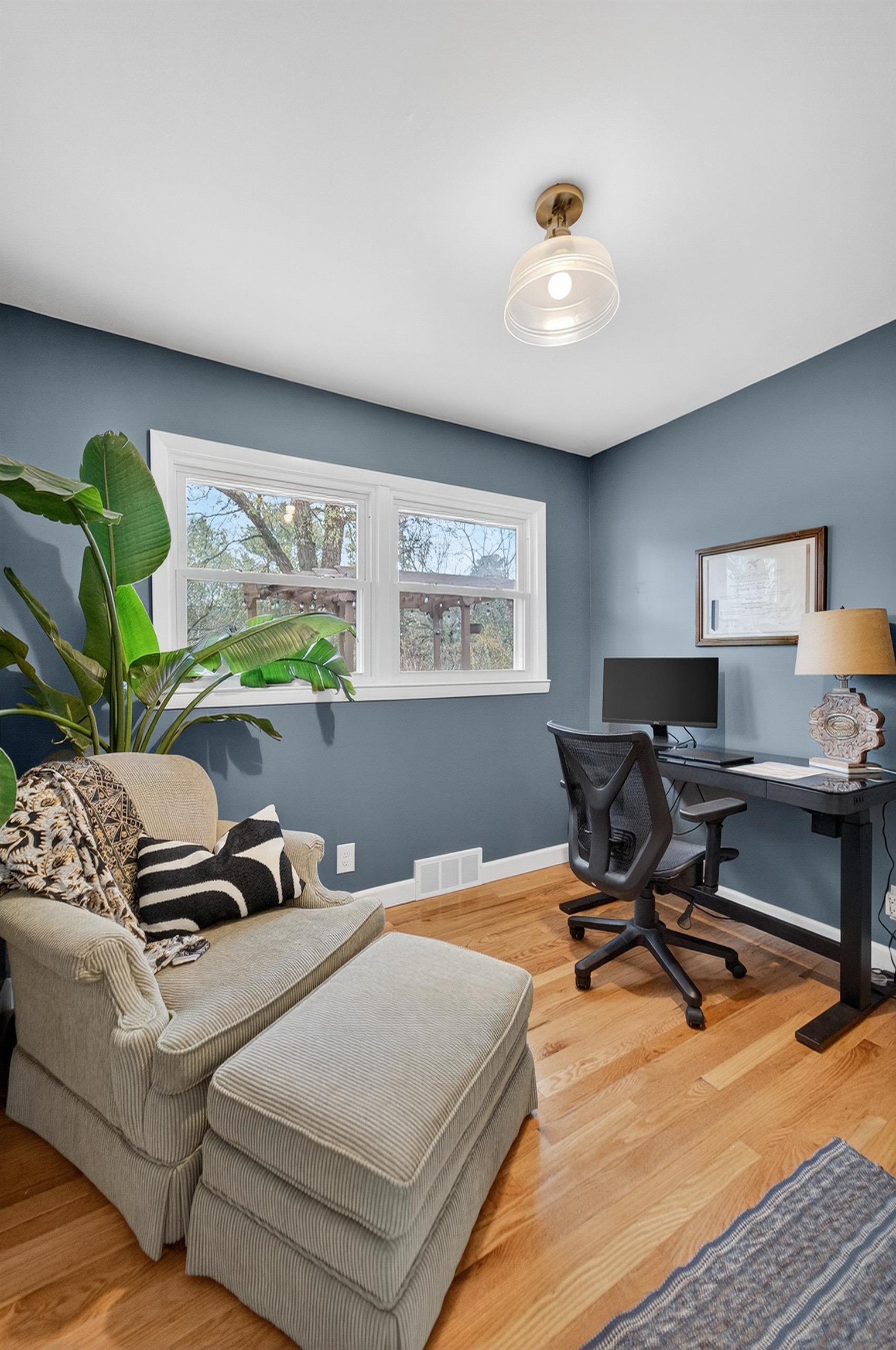 5513 Dahlen Drive