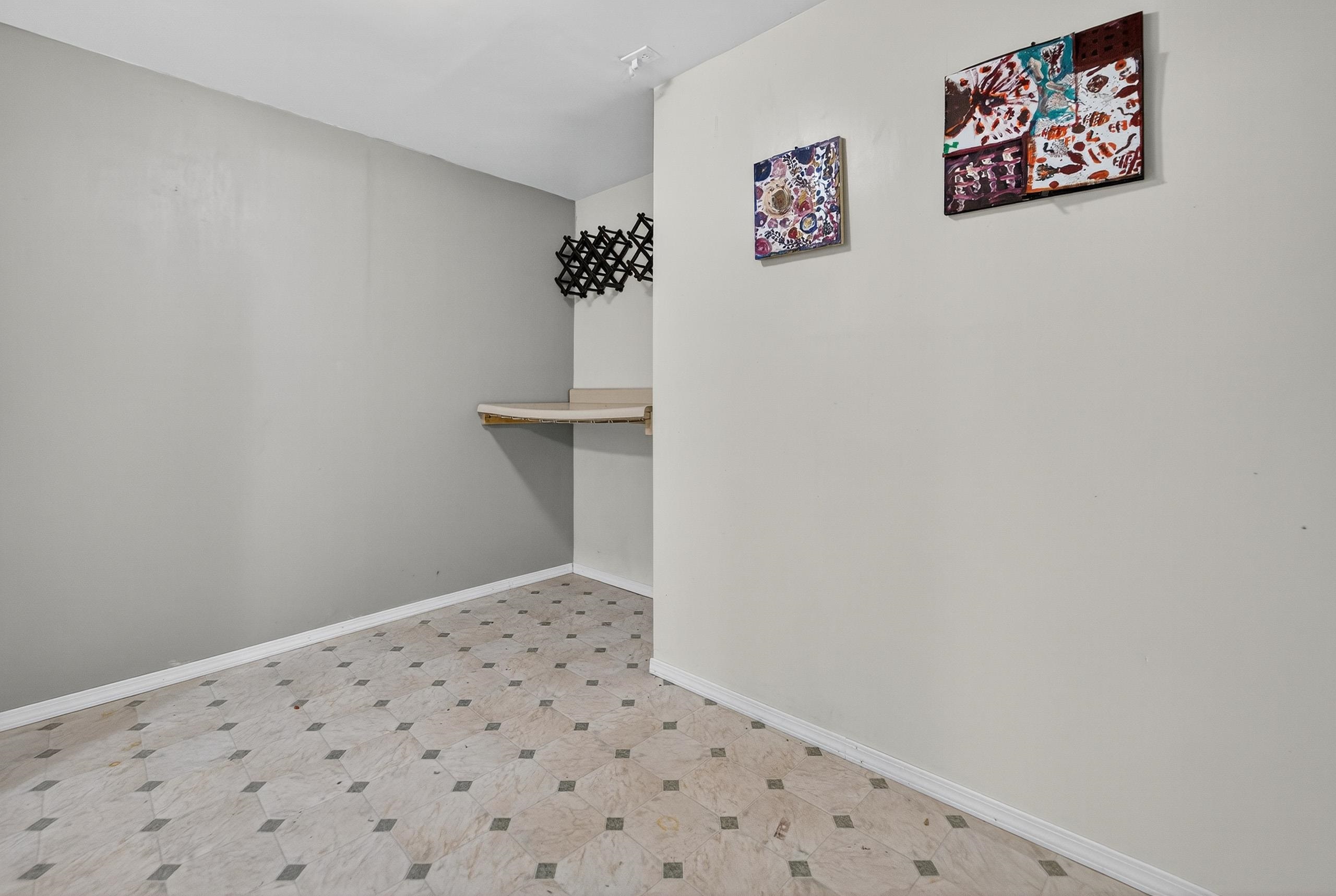 1077 Gas Light Drive