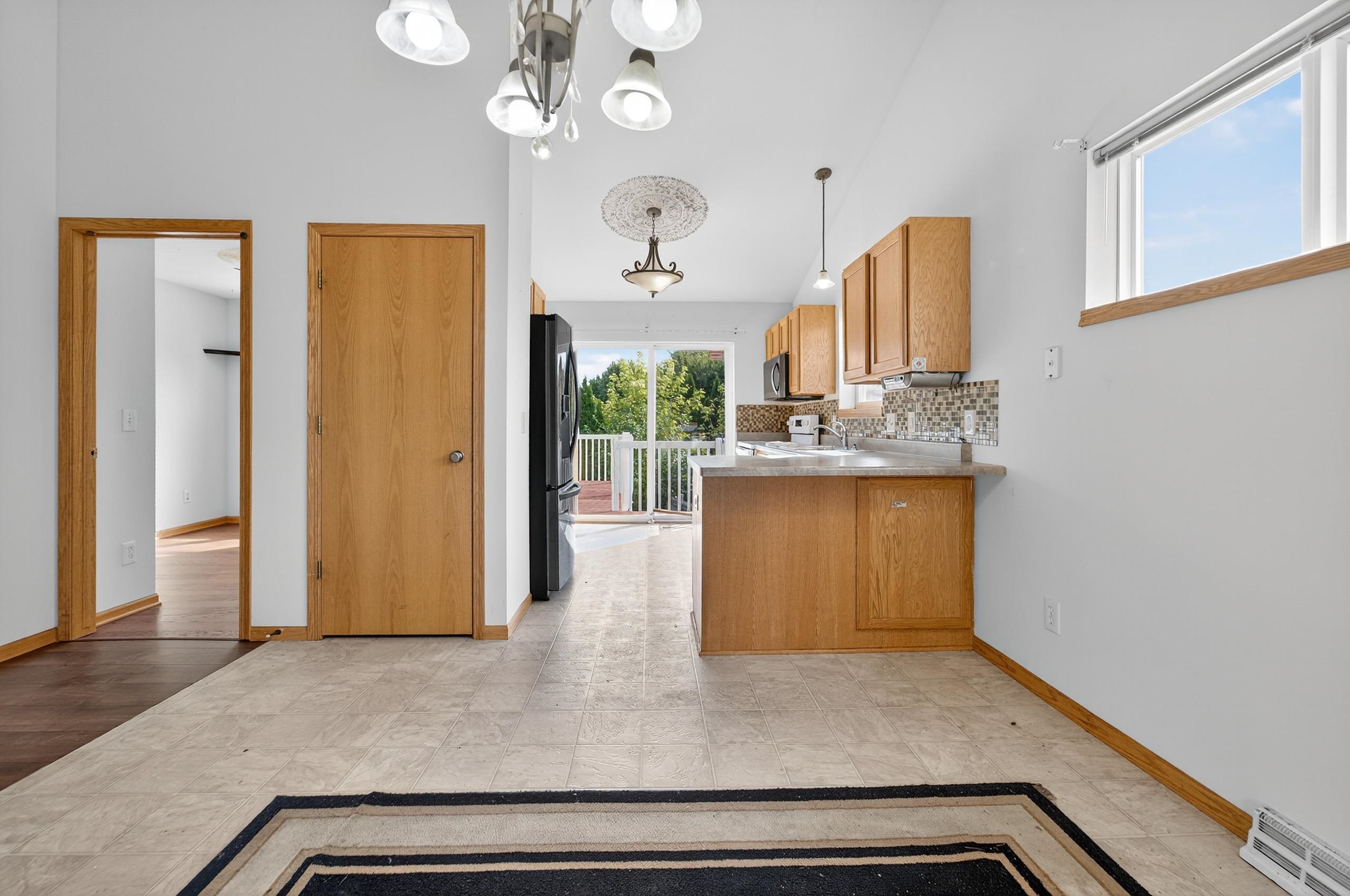 1077 Gas Light Drive