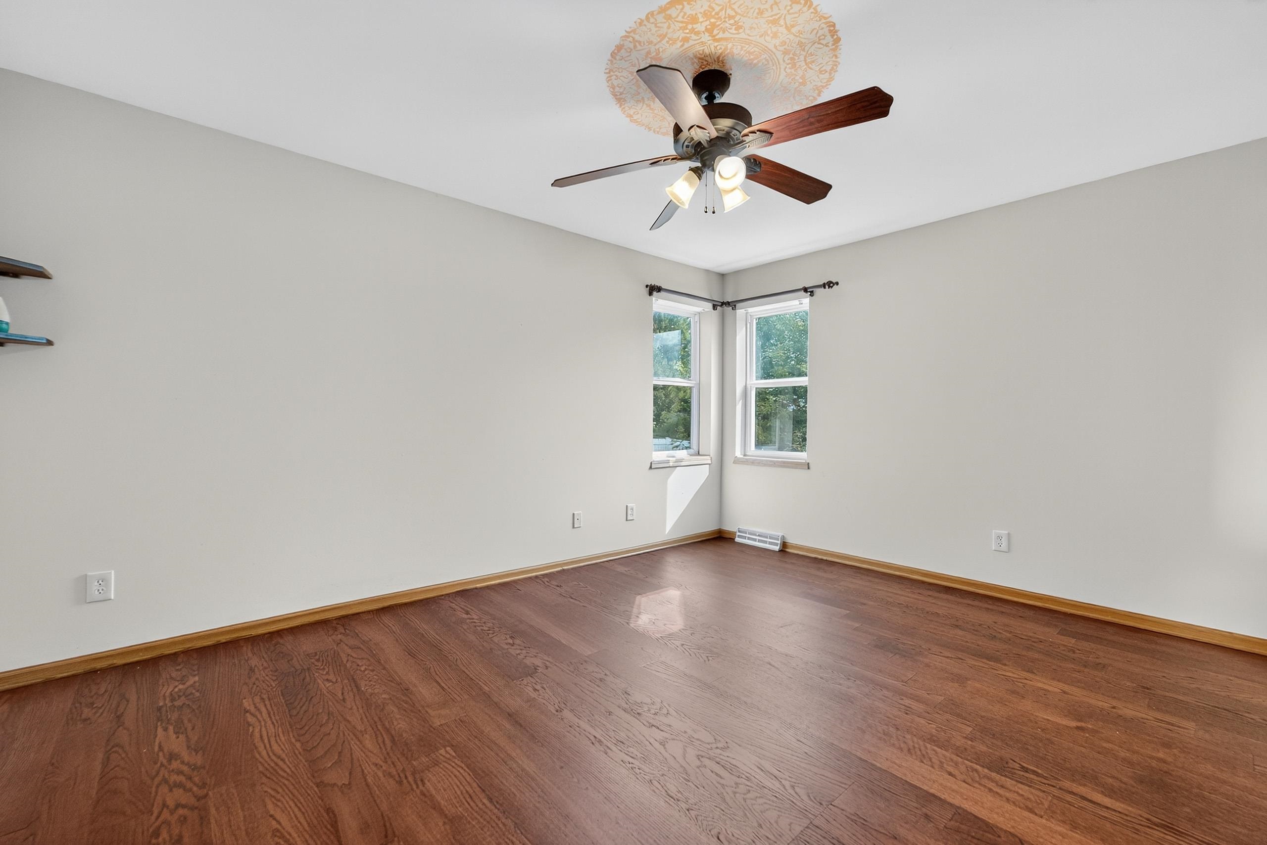 1077 Gas Light Drive