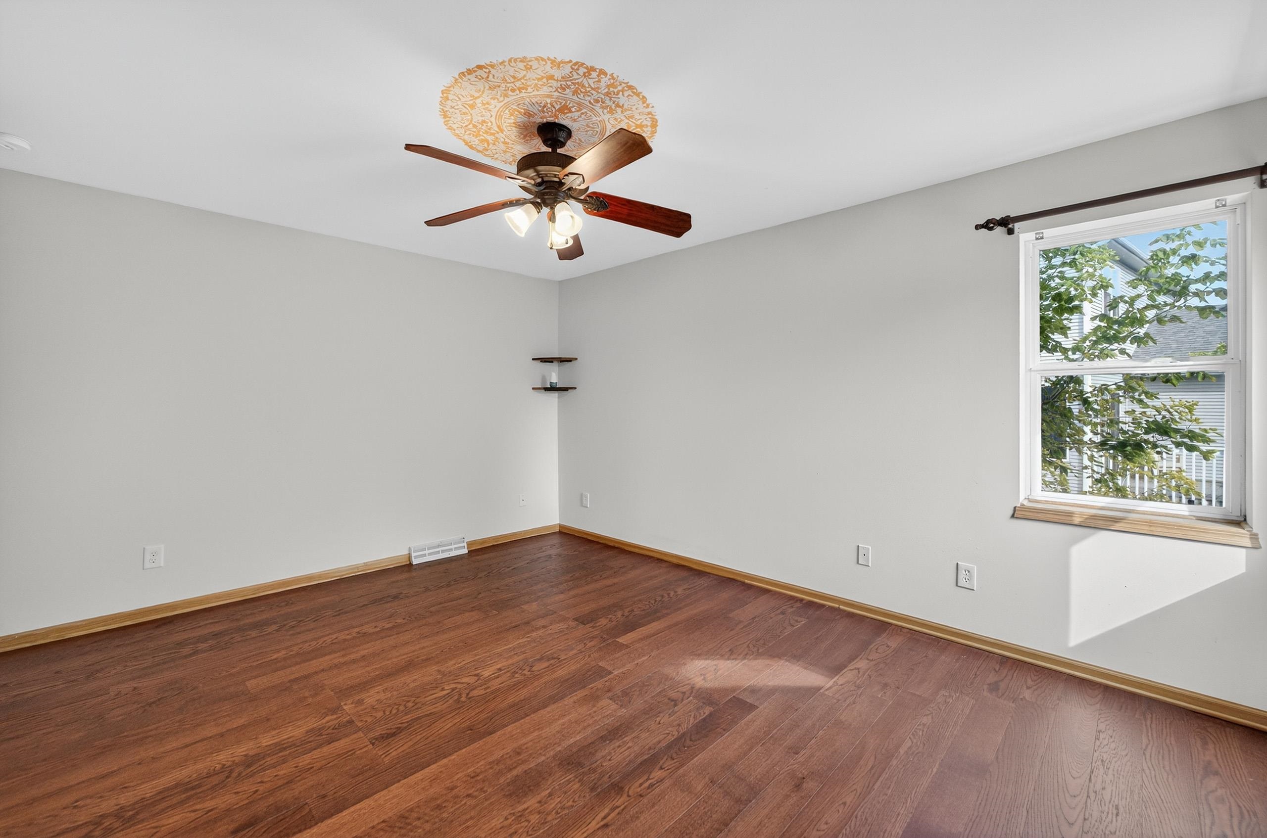 1077 Gas Light Drive