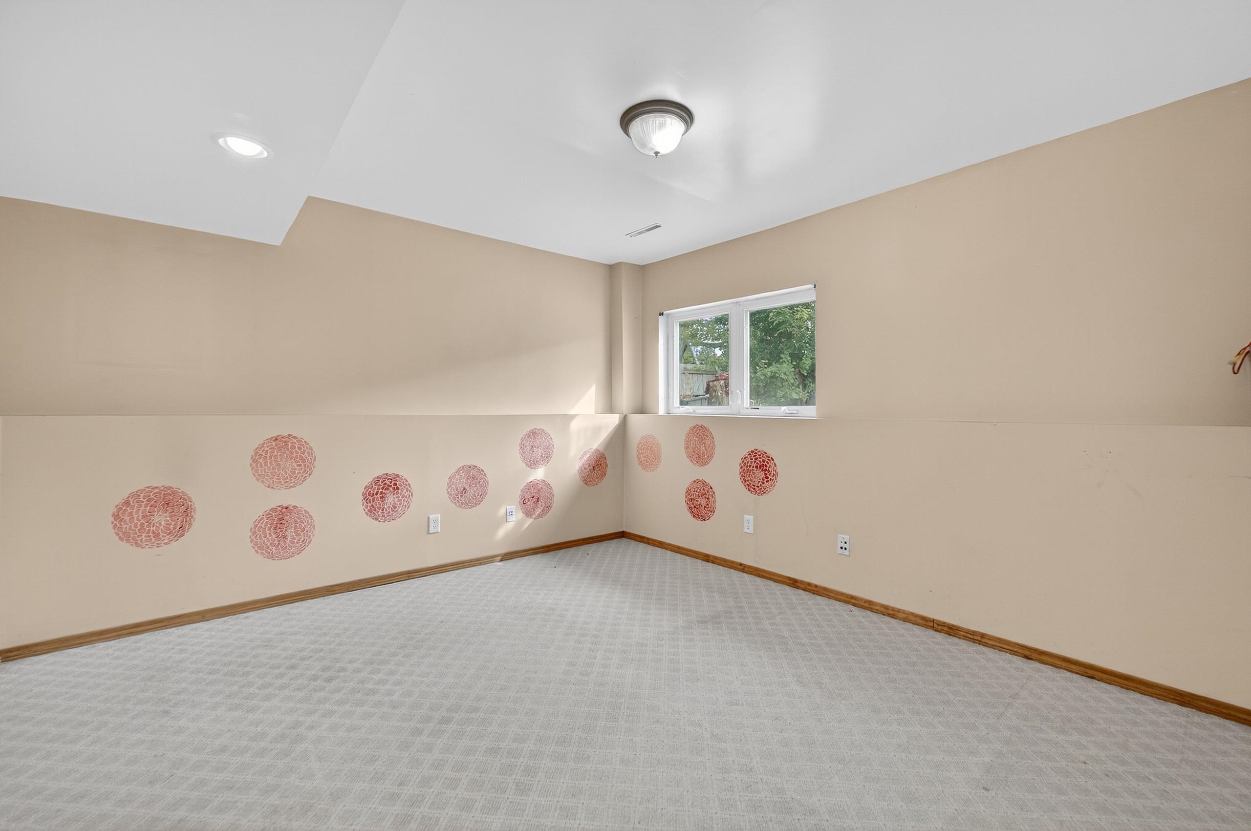 1077 Gas Light Drive