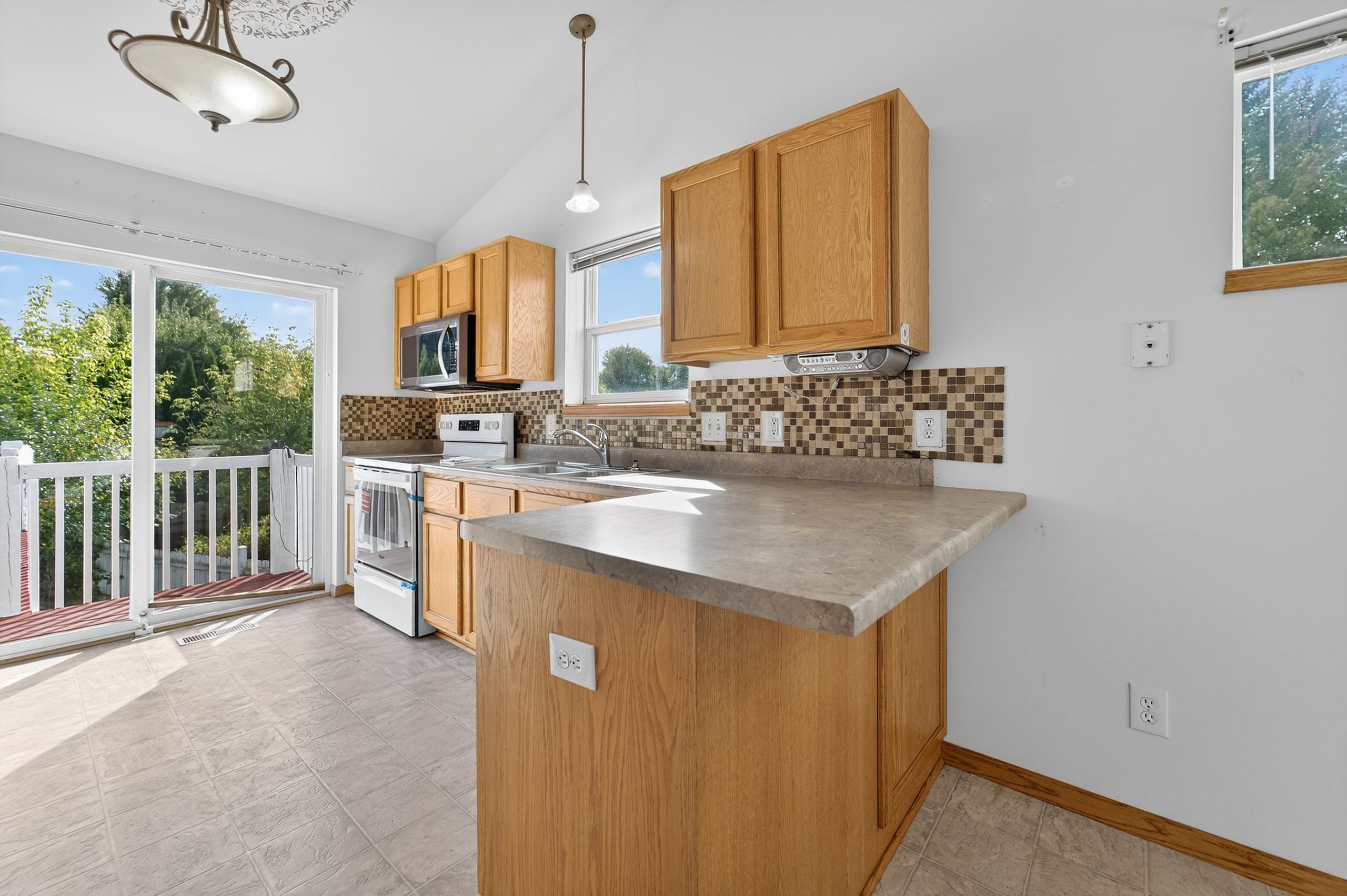 1077 Gas Light Drive