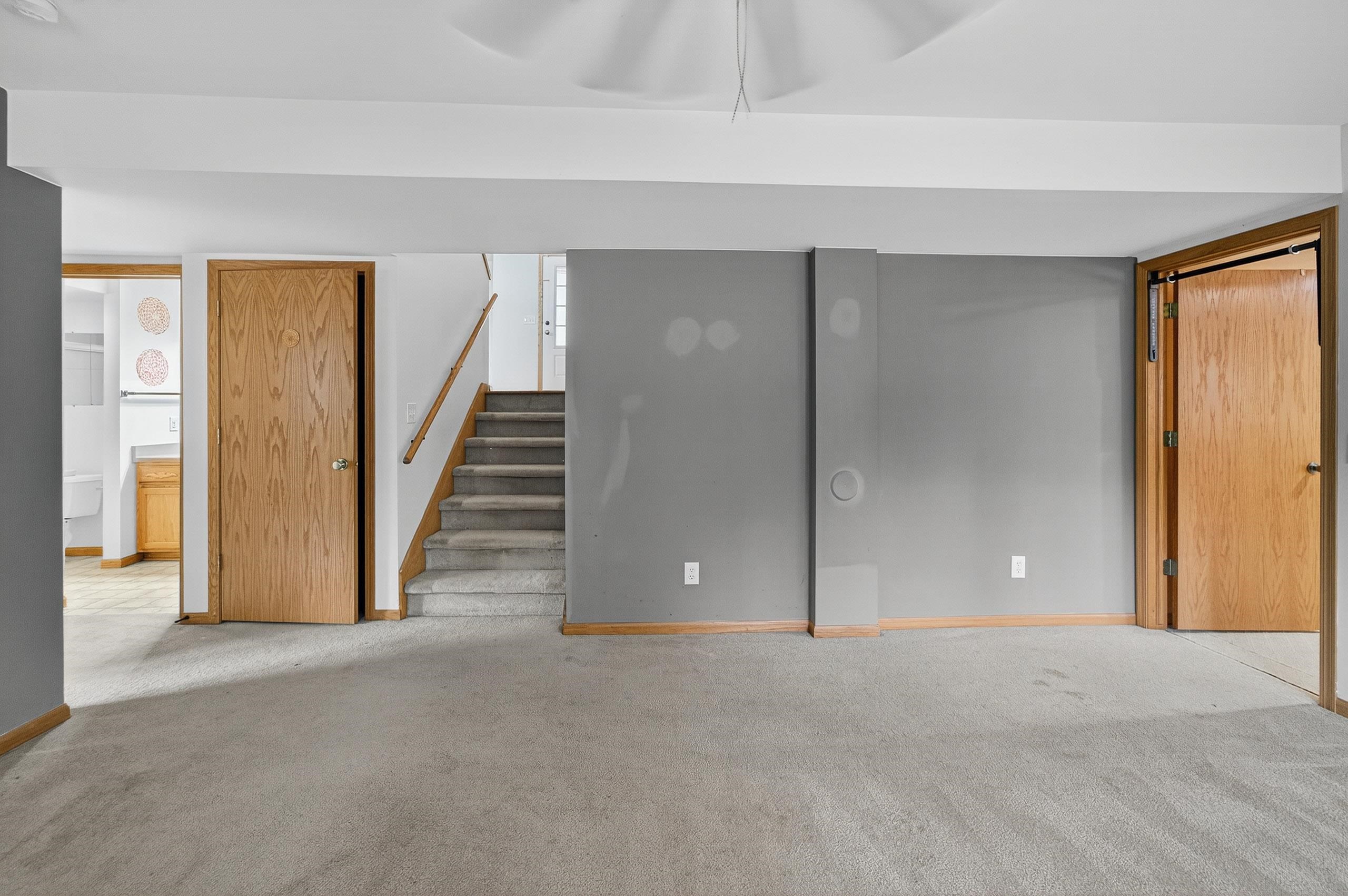 1077 Gas Light Drive