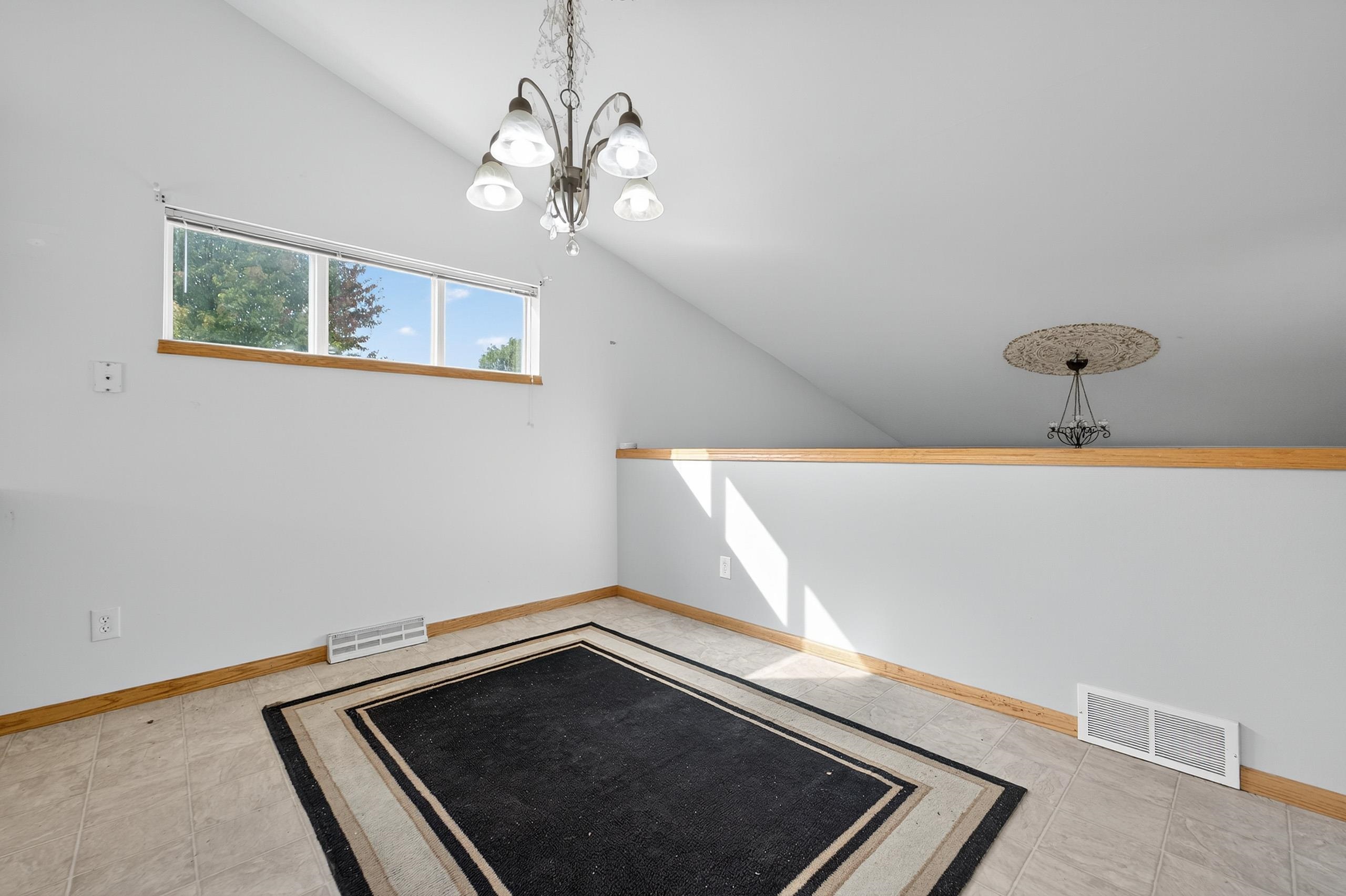 1077 Gas Light Drive