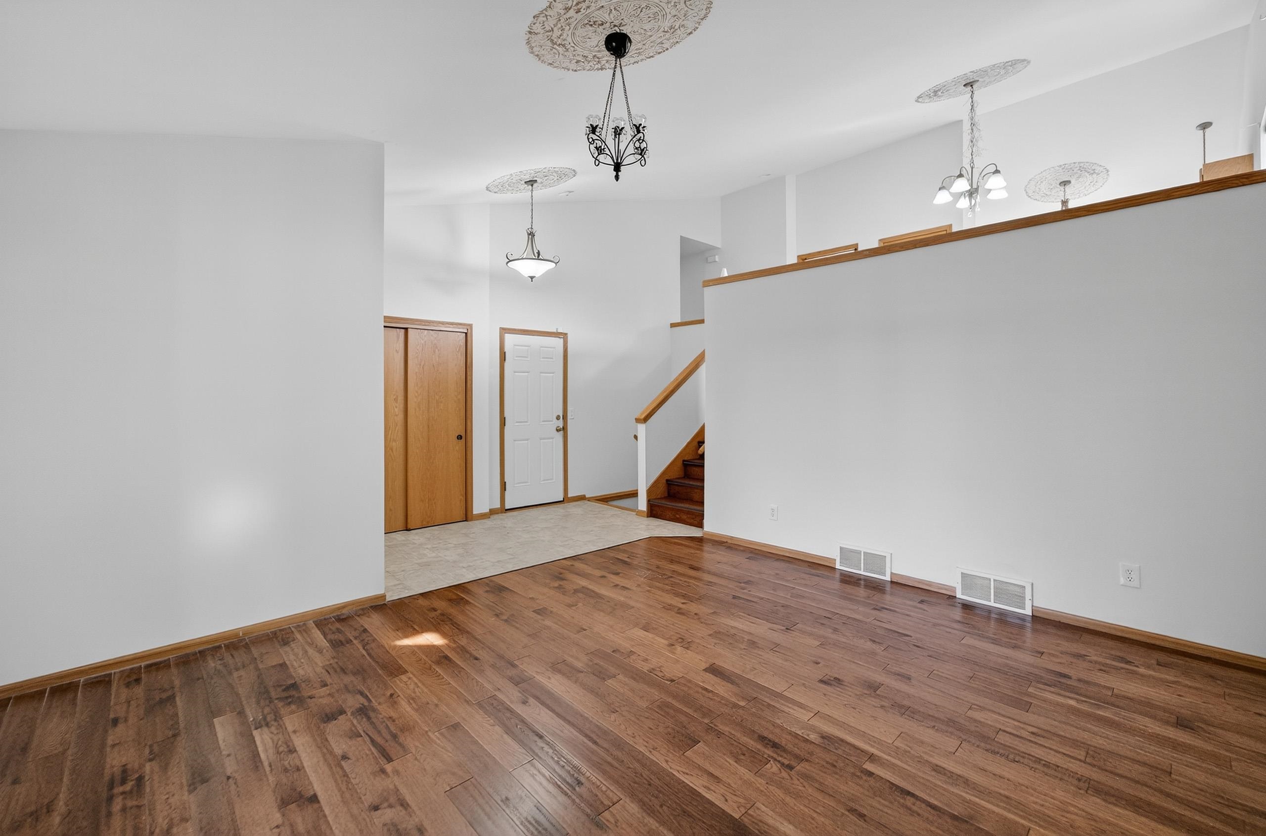 1077 Gas Light Drive