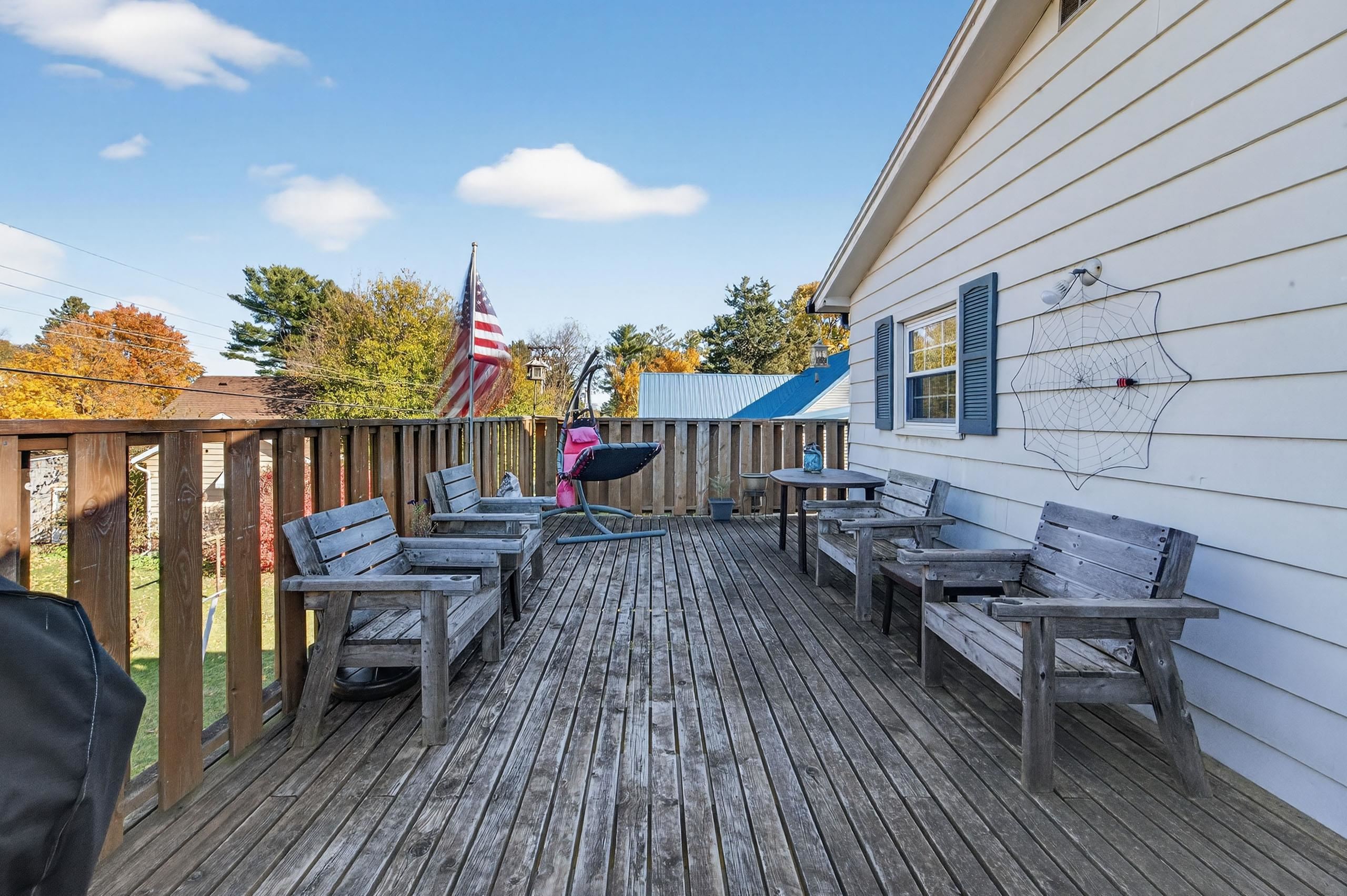 506 W Division Street