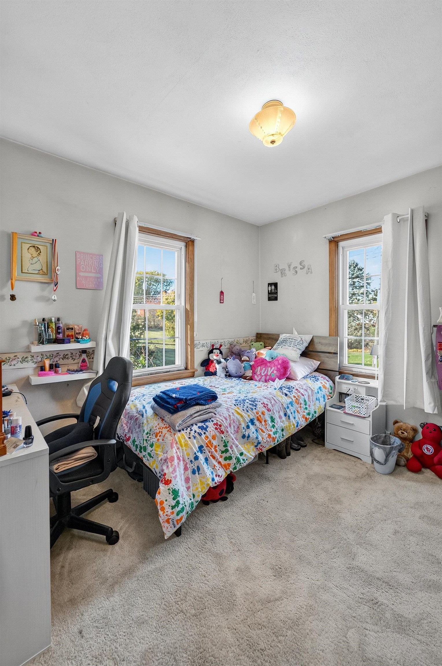 506 W Division Street