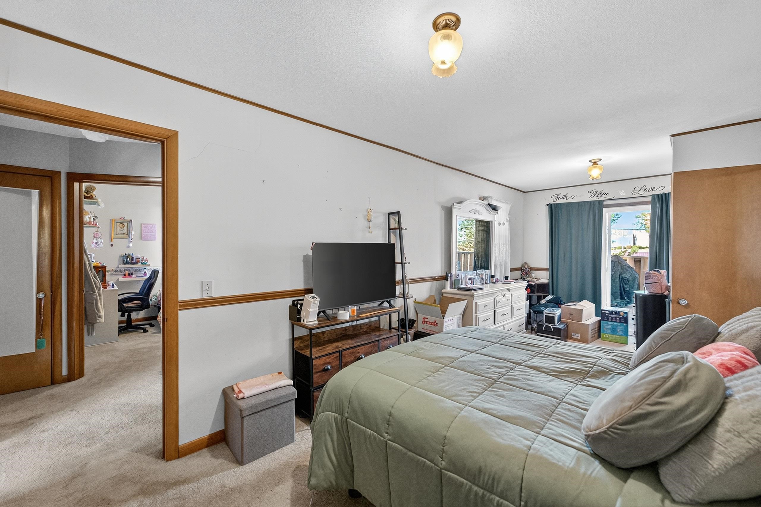 506 W Division Street