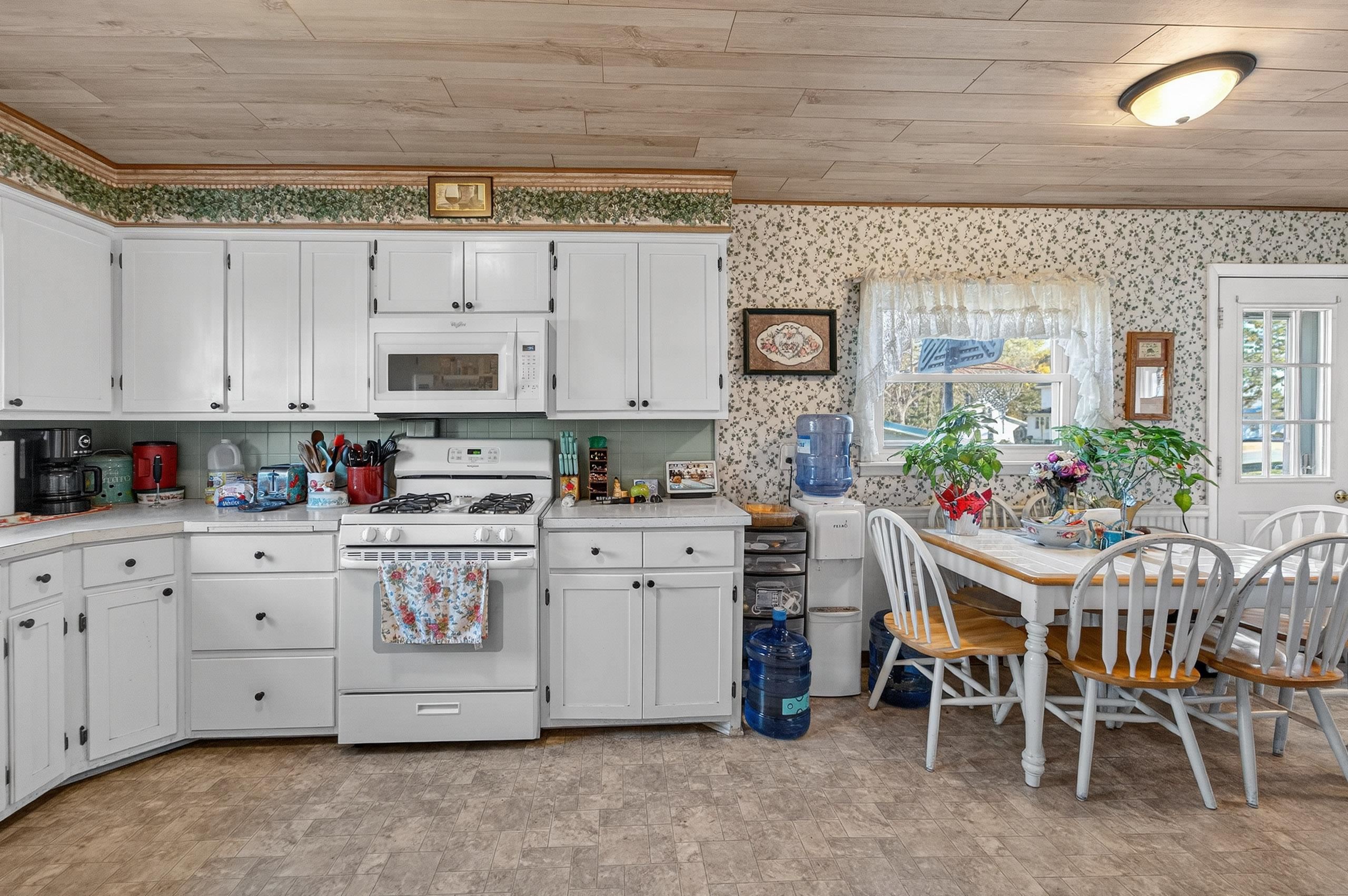 506 W Division Street