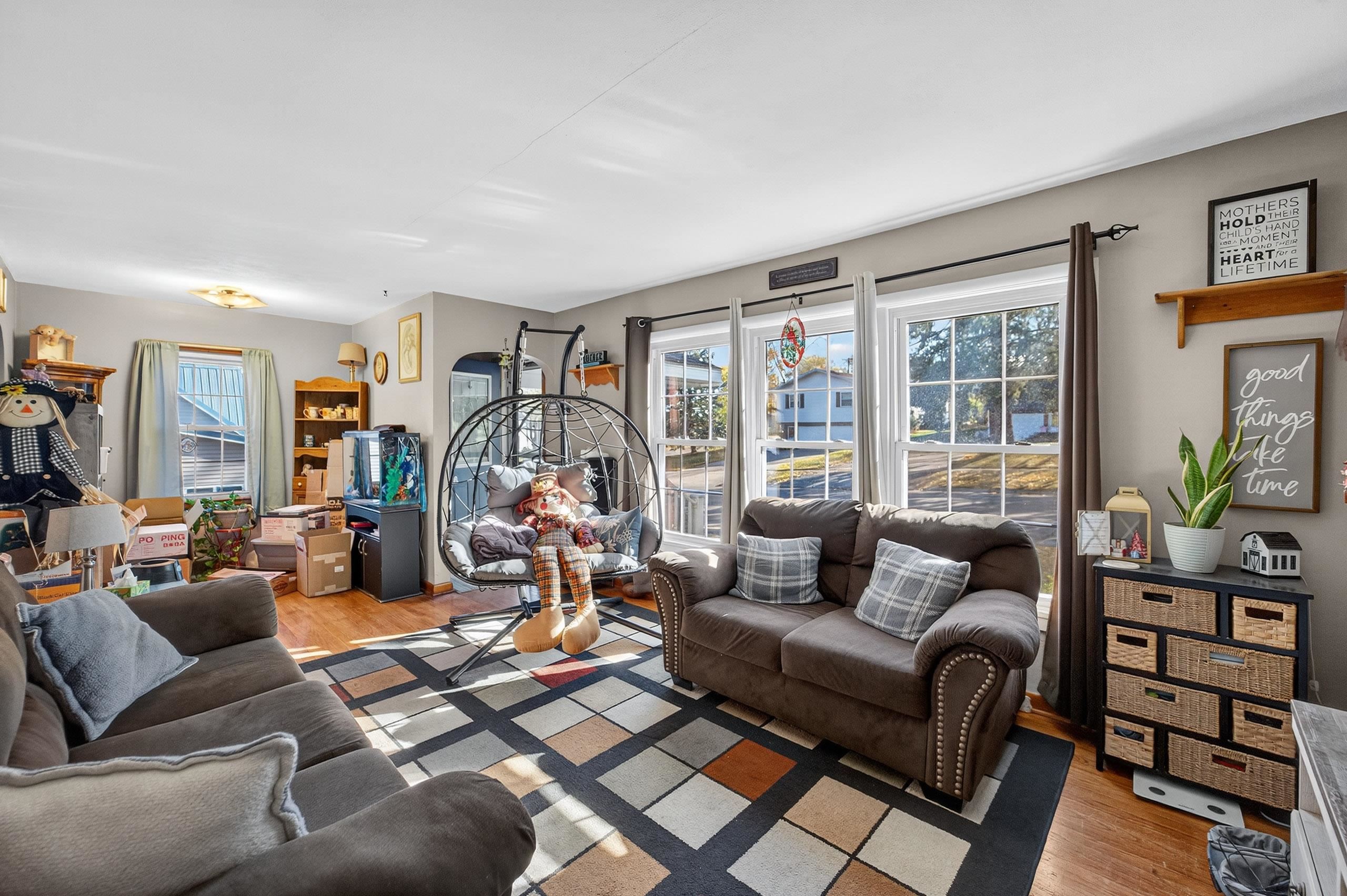 506 W Division Street