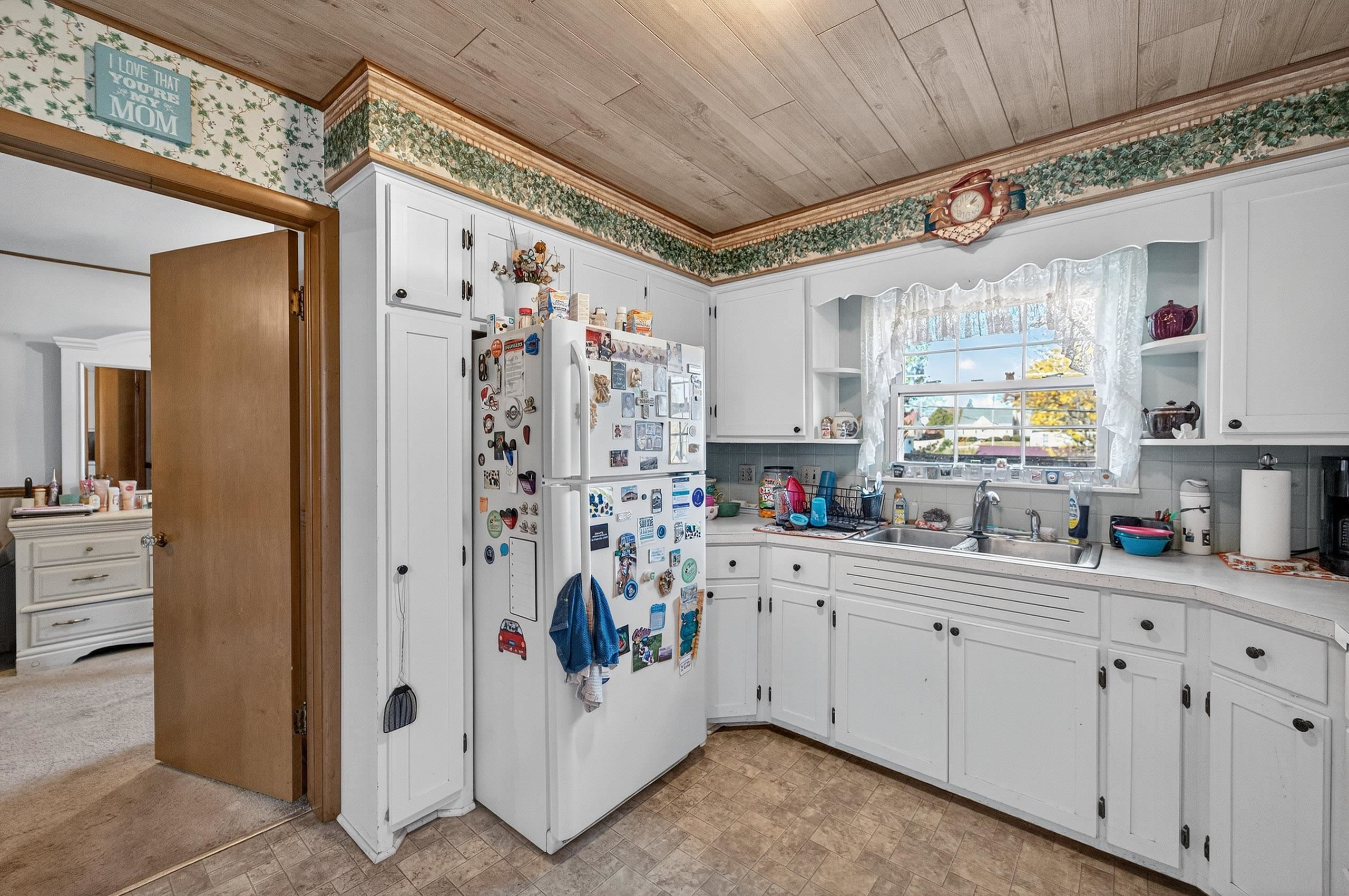 506 W Division Street