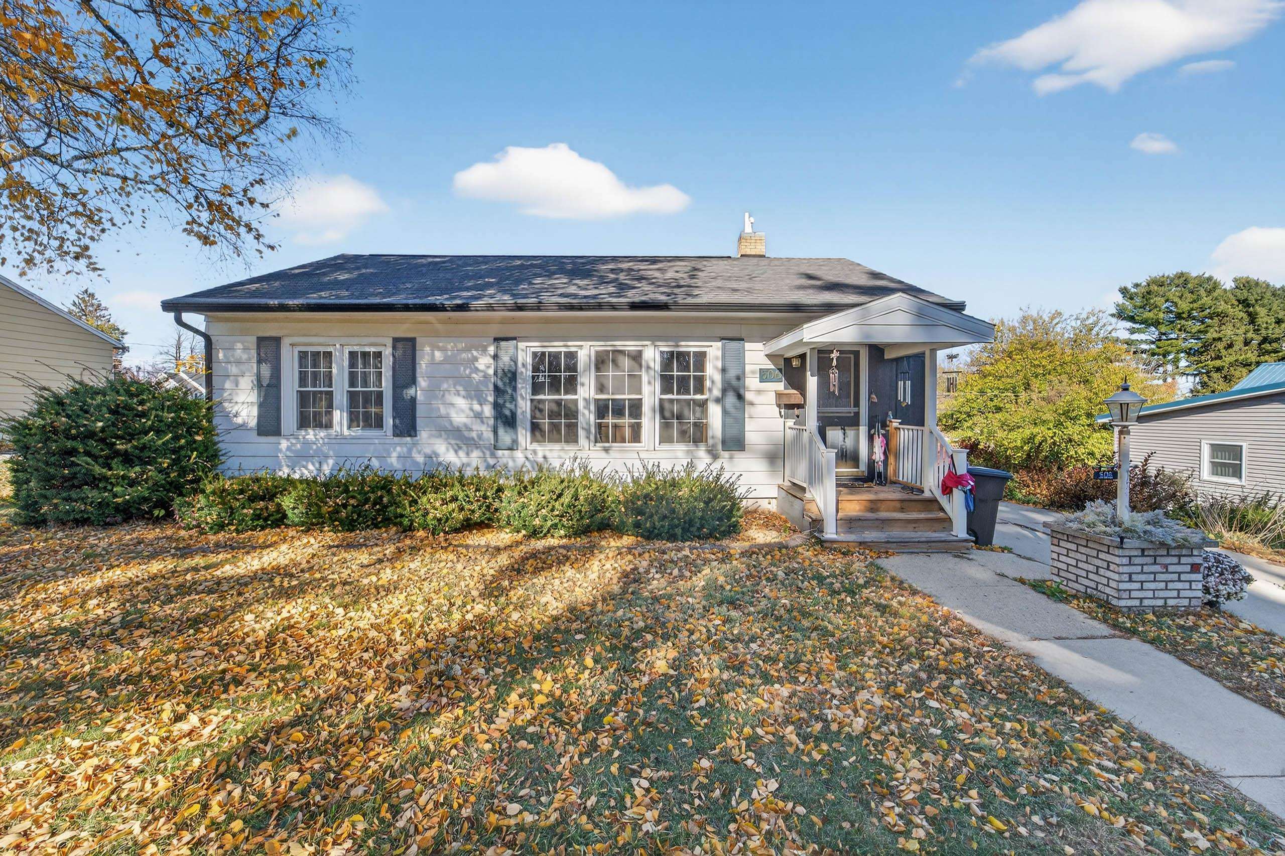 506 W Division Street