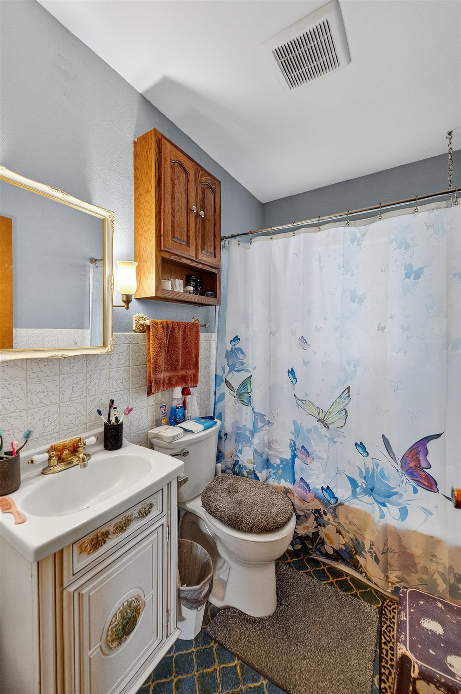 506 W Division Street