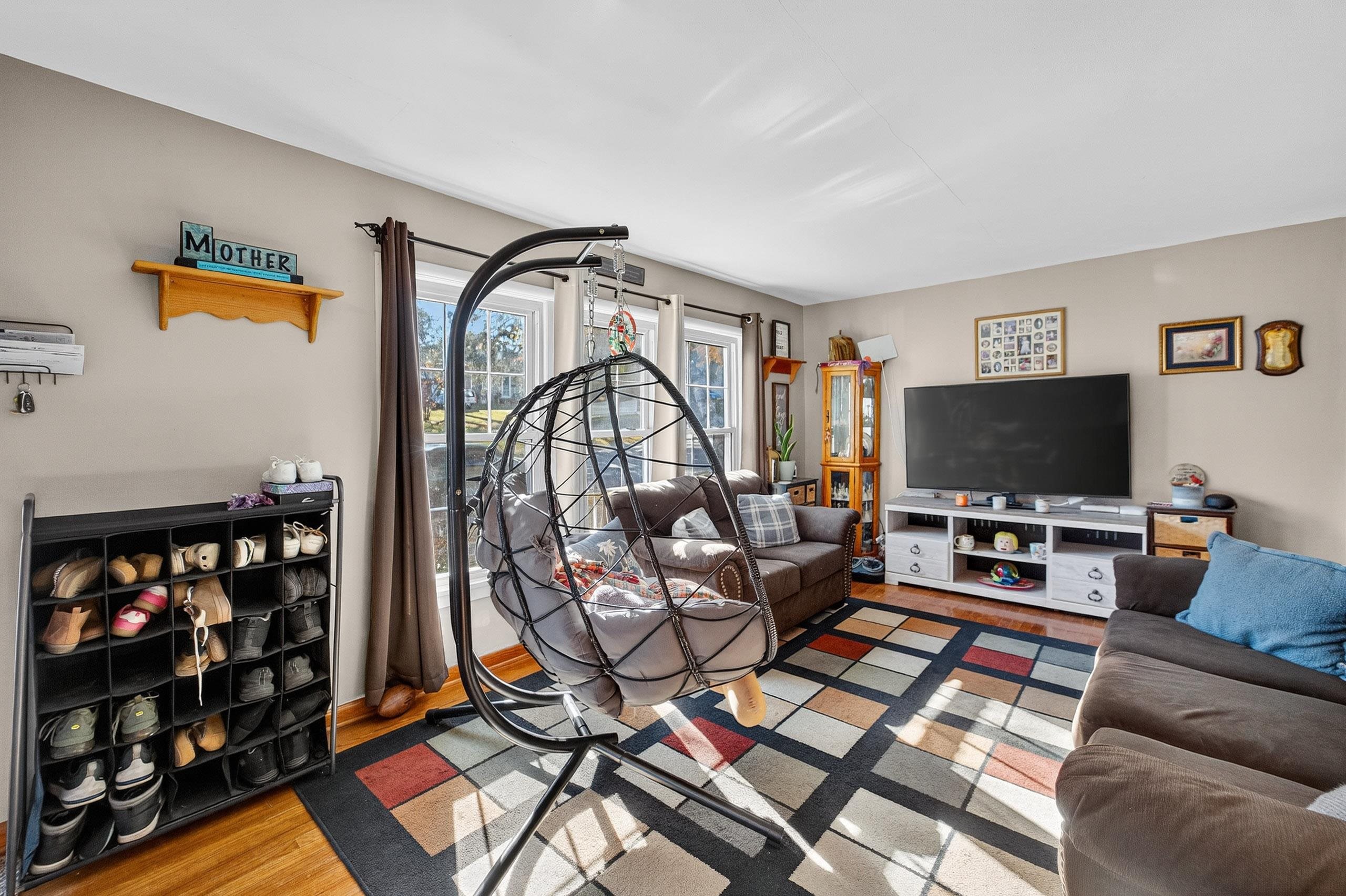 506 W Division Street