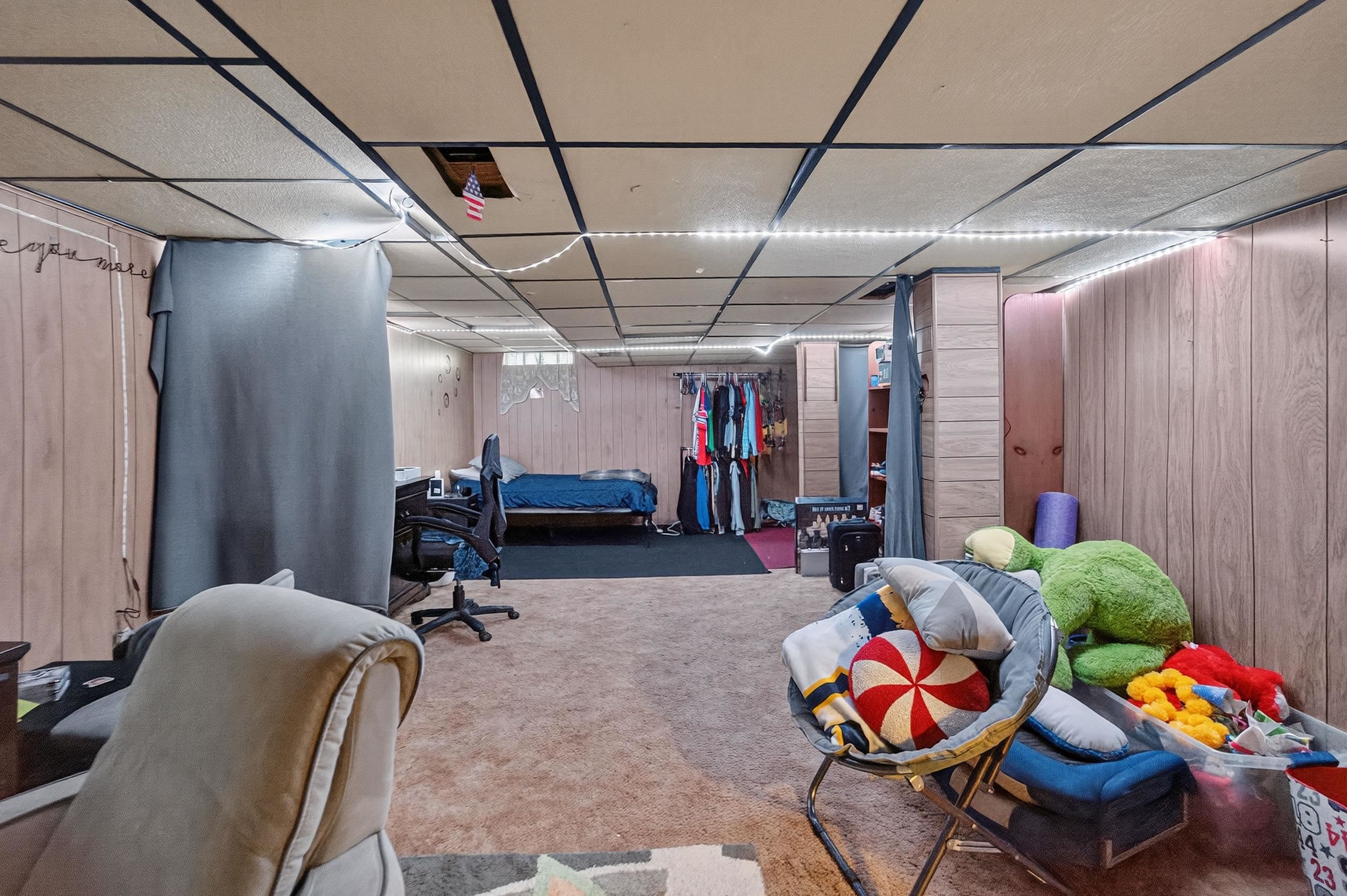 506 W Division Street