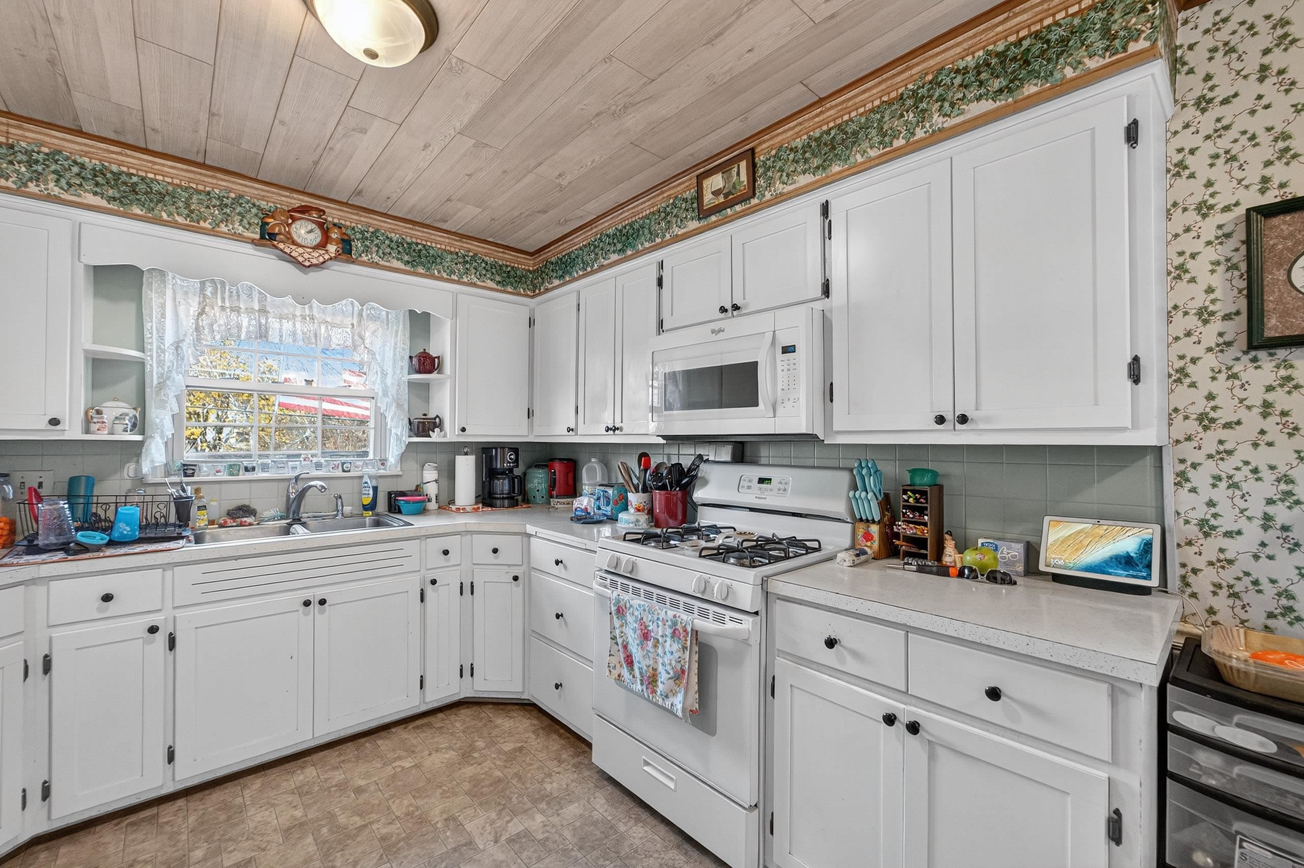 506 W Division Street