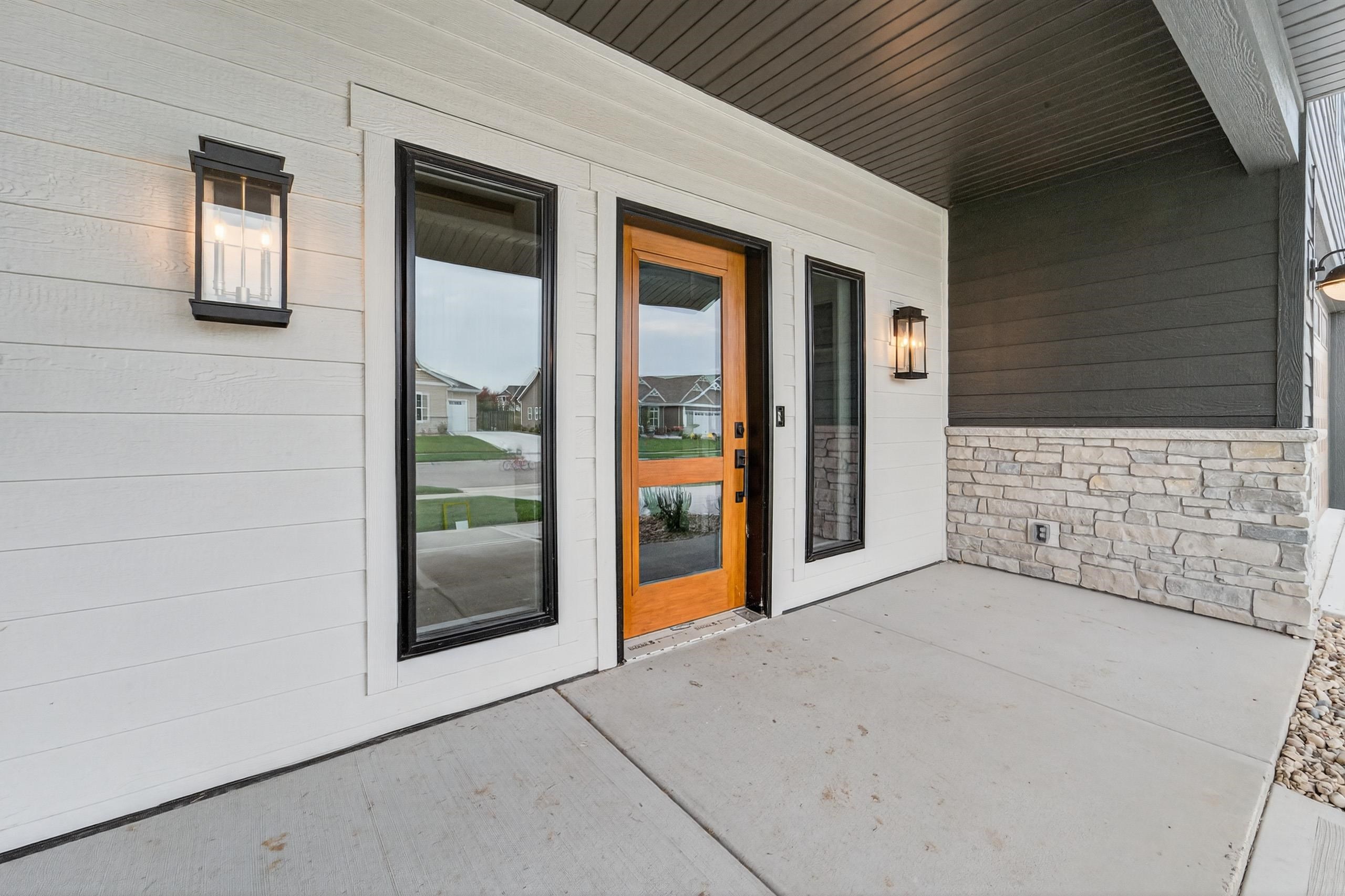 1438 Greenleaf Court