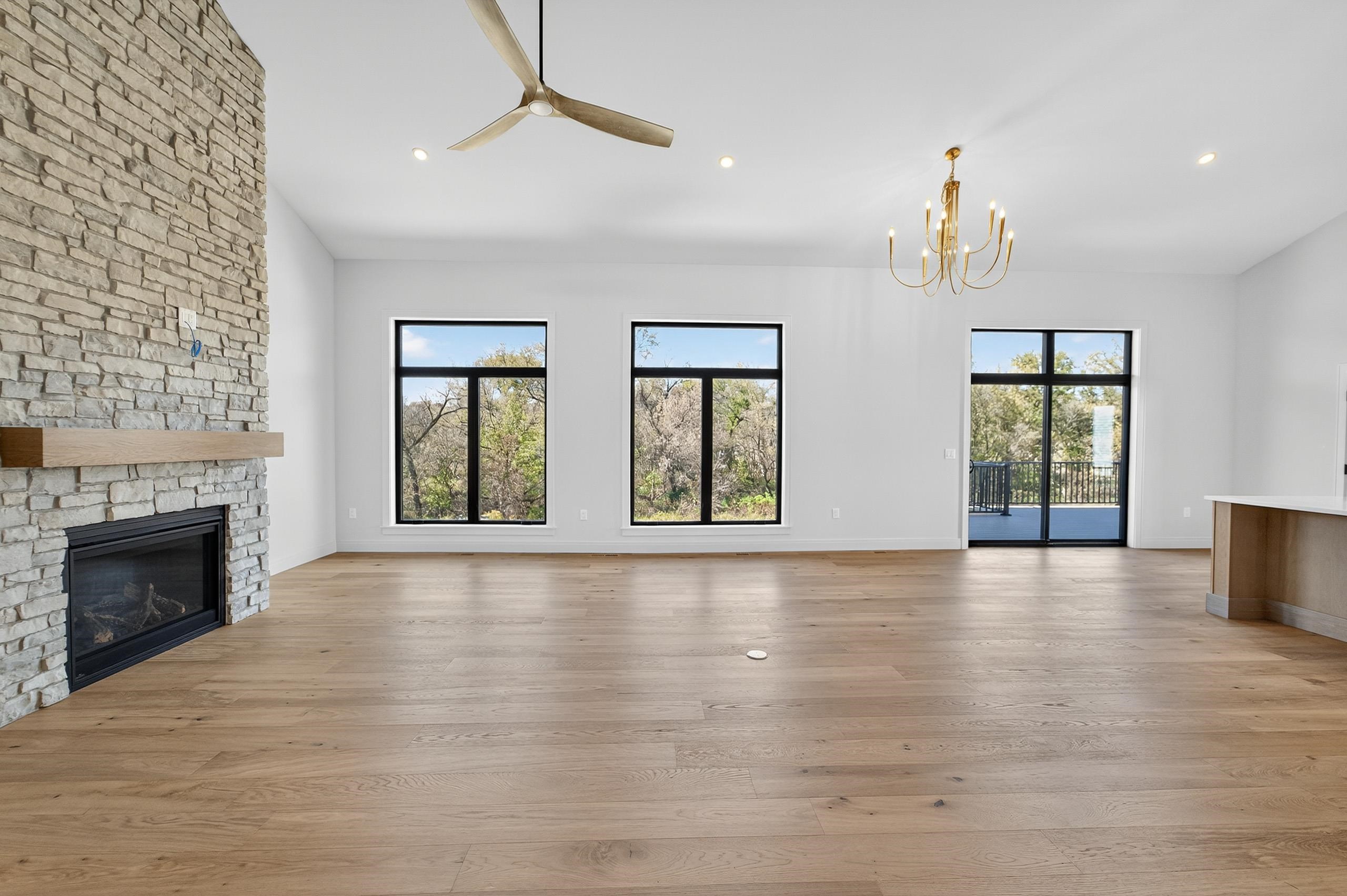 1438 Greenleaf Court